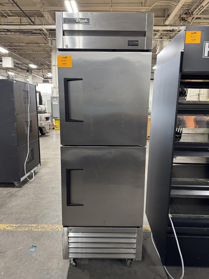 Reach In Freezer Two Door | TRUE | M# T-23F-2-HC | 115V