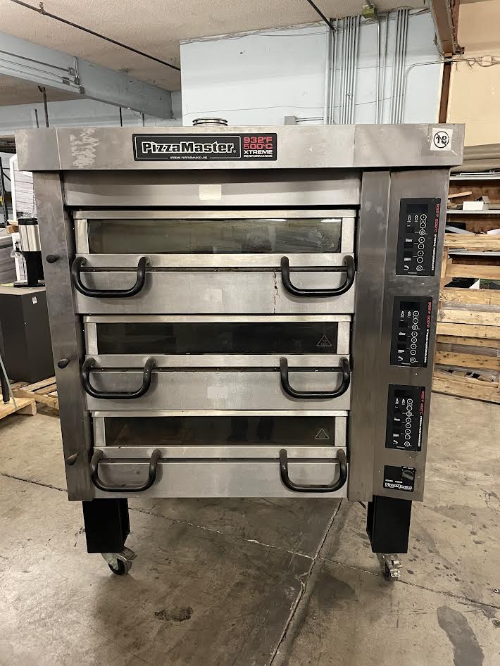 Pizza Master Extreme Triple Deck Pizza Oven
