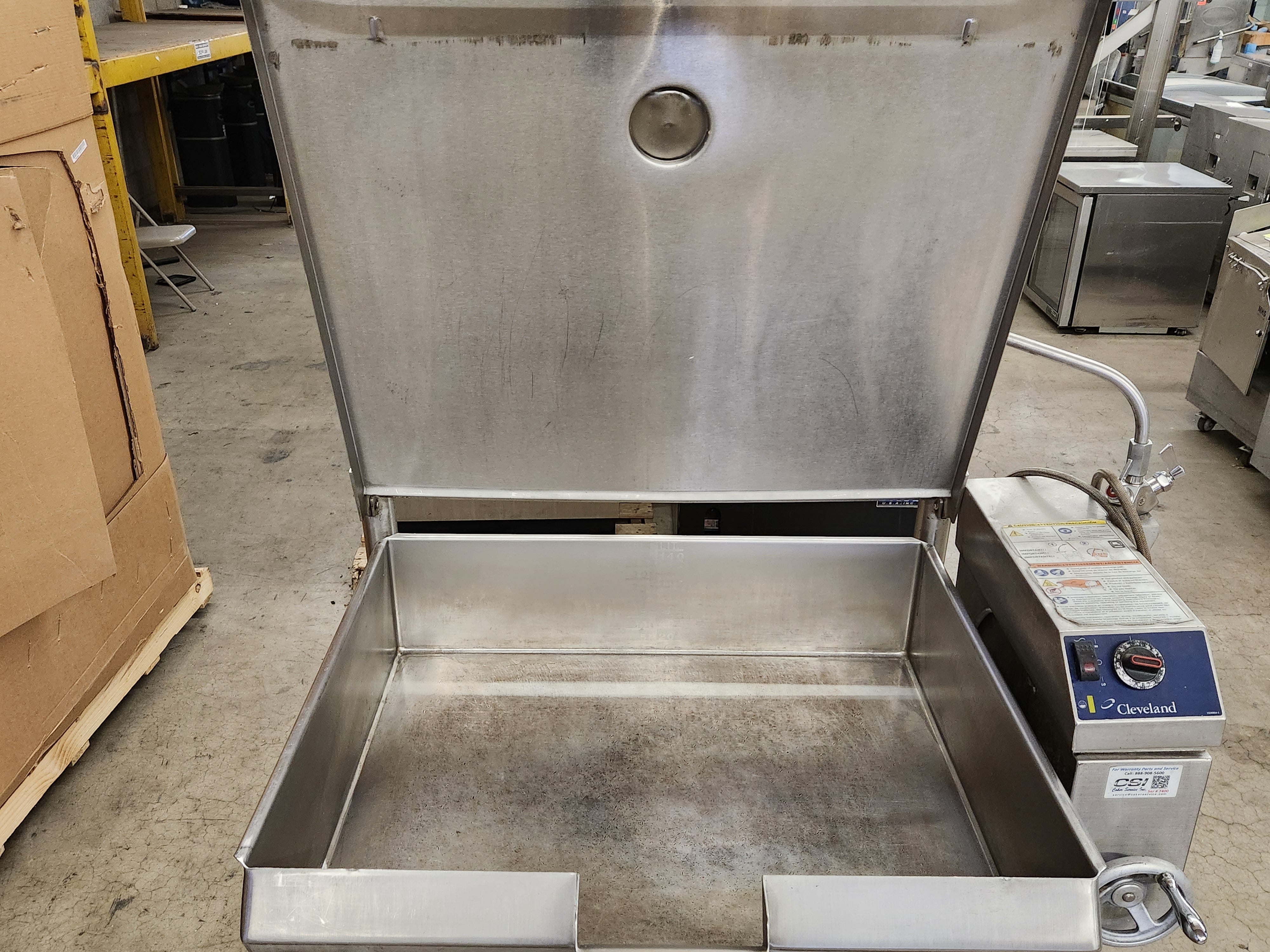 40 Gallon PowerPan Open Base Tilt Skillet | Cleveland | Model # SGL-40-T1  | Ser # 141023055113 | 115 Volt | 200,000 BTU GAS