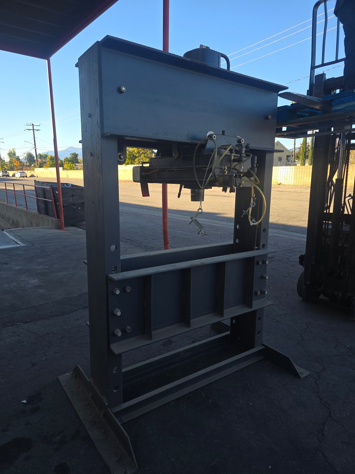 DAKE | 150 TON | AIR OPERATED PRESS | MODEL 906650