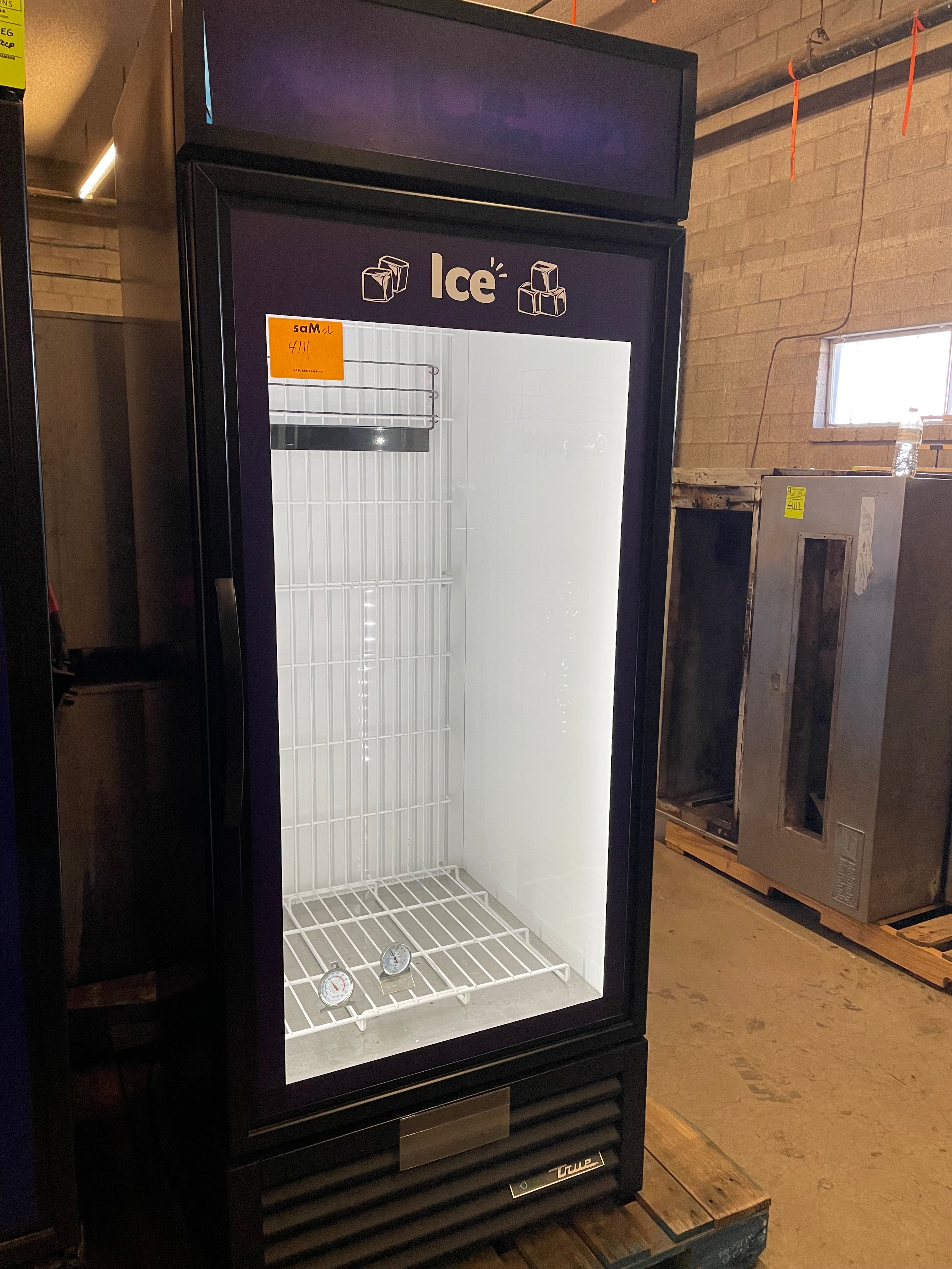 Ice Merchandiser | True| Model # GDIM-49NT-HC-TSL01 | 120 Volts