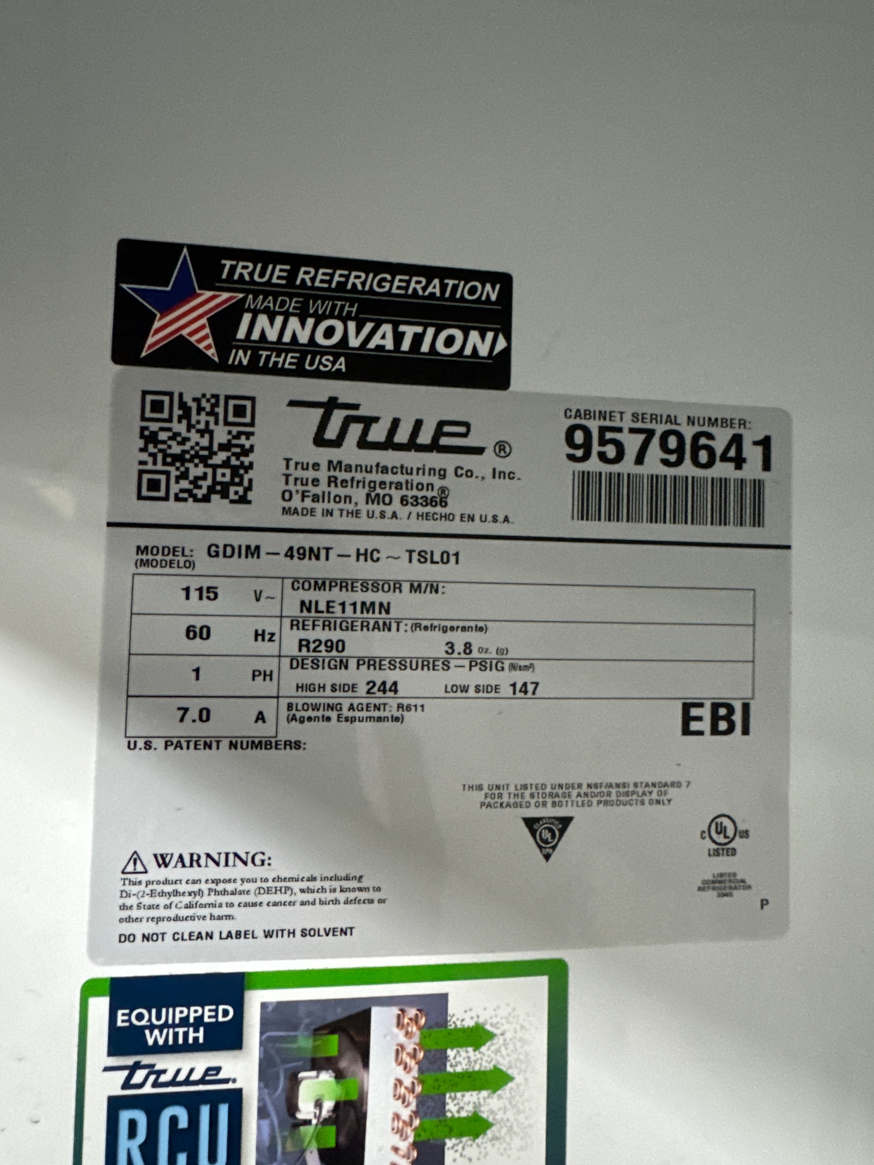 Glass Door Ice Merchandiser | TRUE | M# GDIM-49NT-HC~TSL01 | 115v | R290