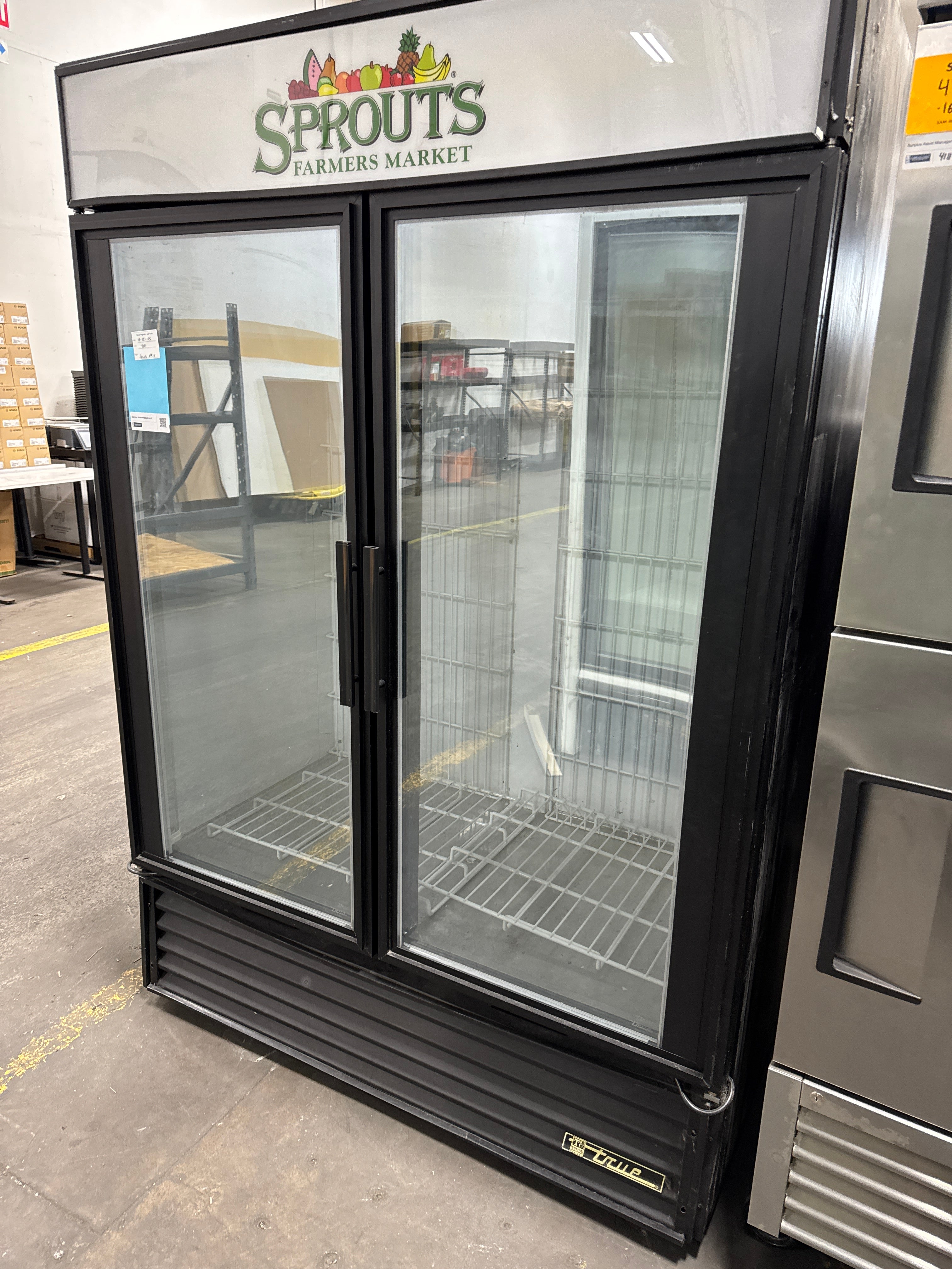Glass Door Ice Merchandiser | TRUE | M# GDIM-49NT-HC~TSL01 | 115v | R134A