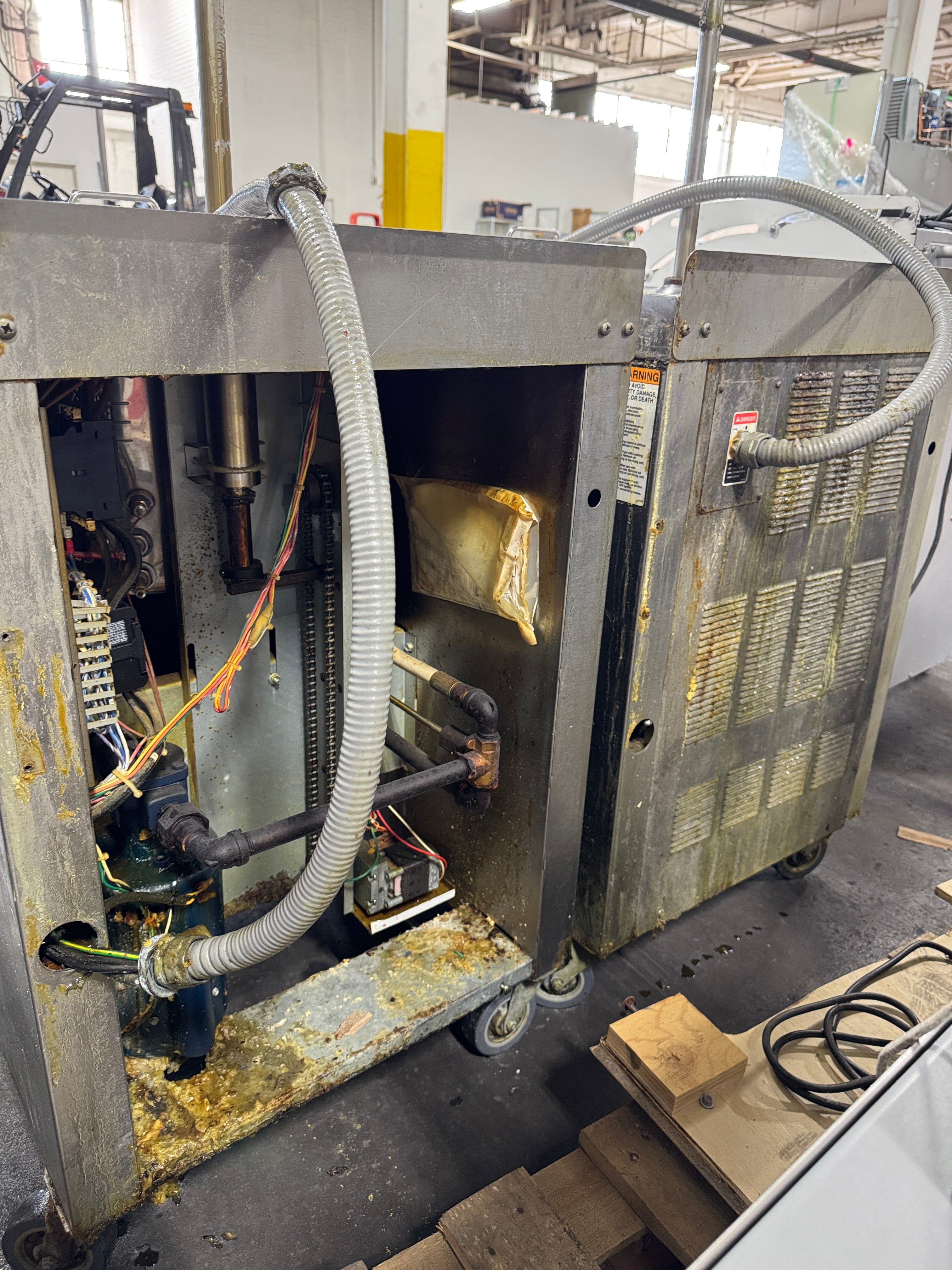 Electric Kettle Fryer | Giles | Model # GEF-560 | 208 Volts 3 phase
