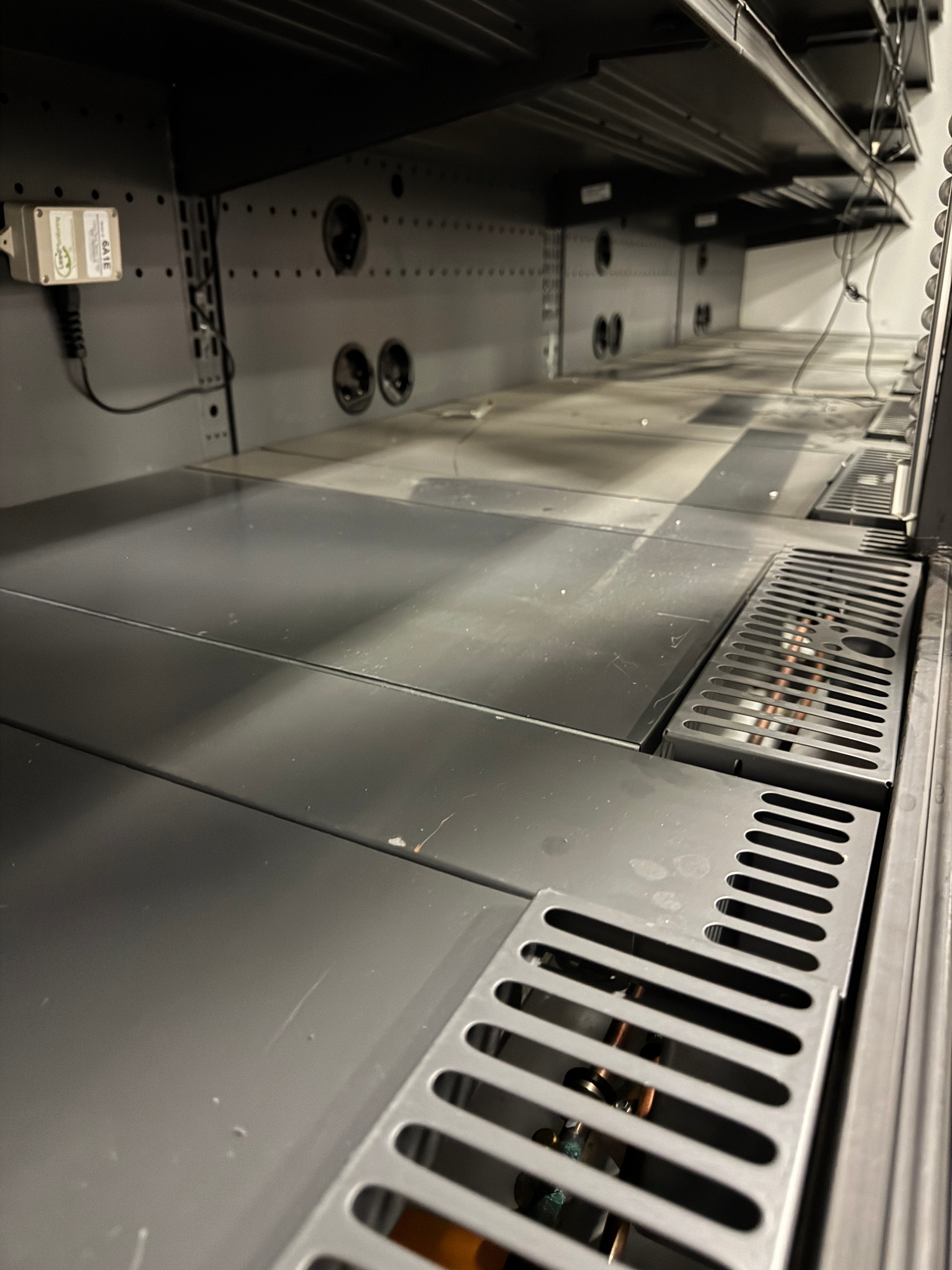 Refrigerator / Freezer | Hillphoenix | Model # ONRBA6 | 208 Volt