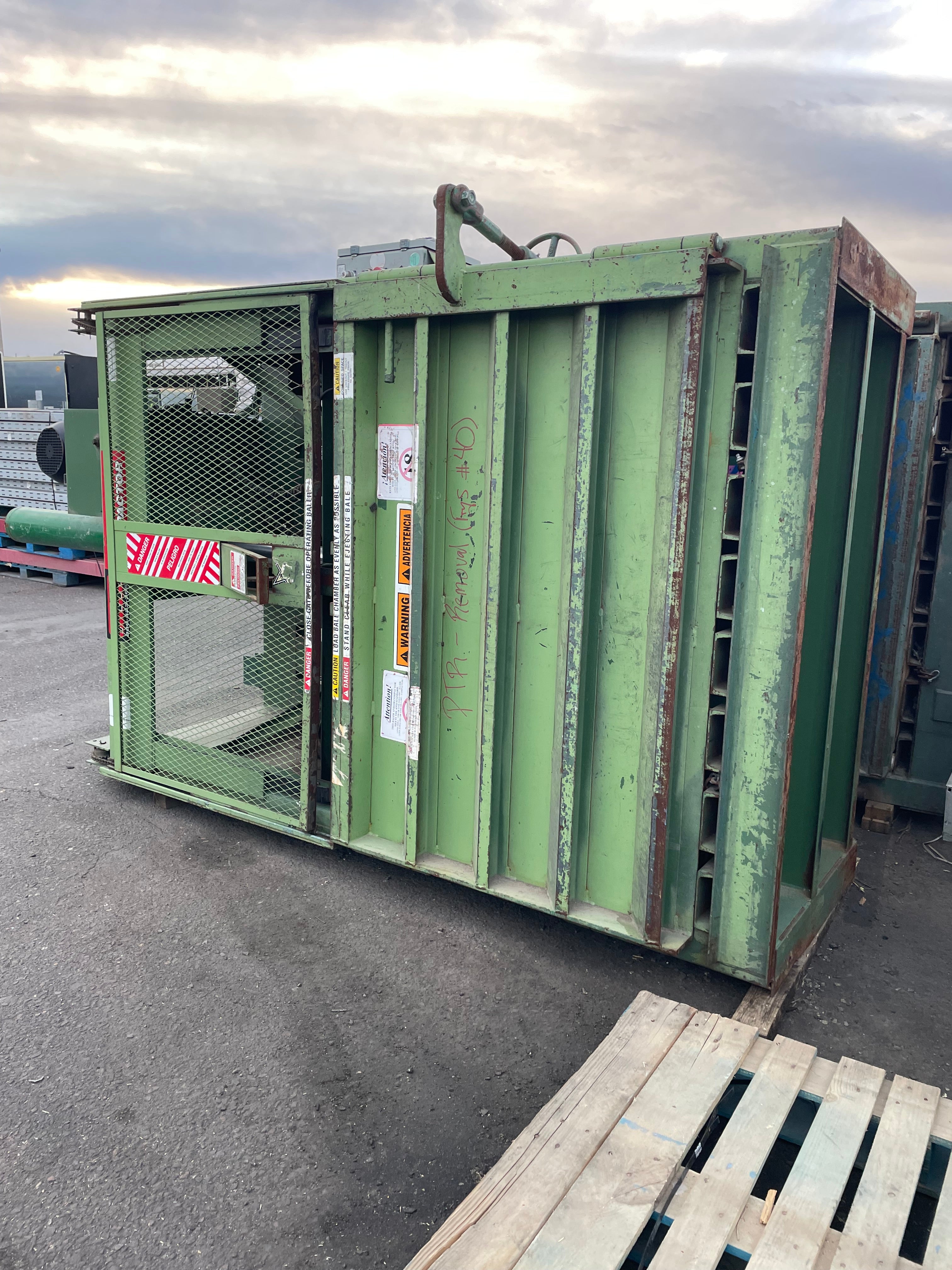 Baler and Compactor | PTR | Model # PT500985 | 230/460 Volts