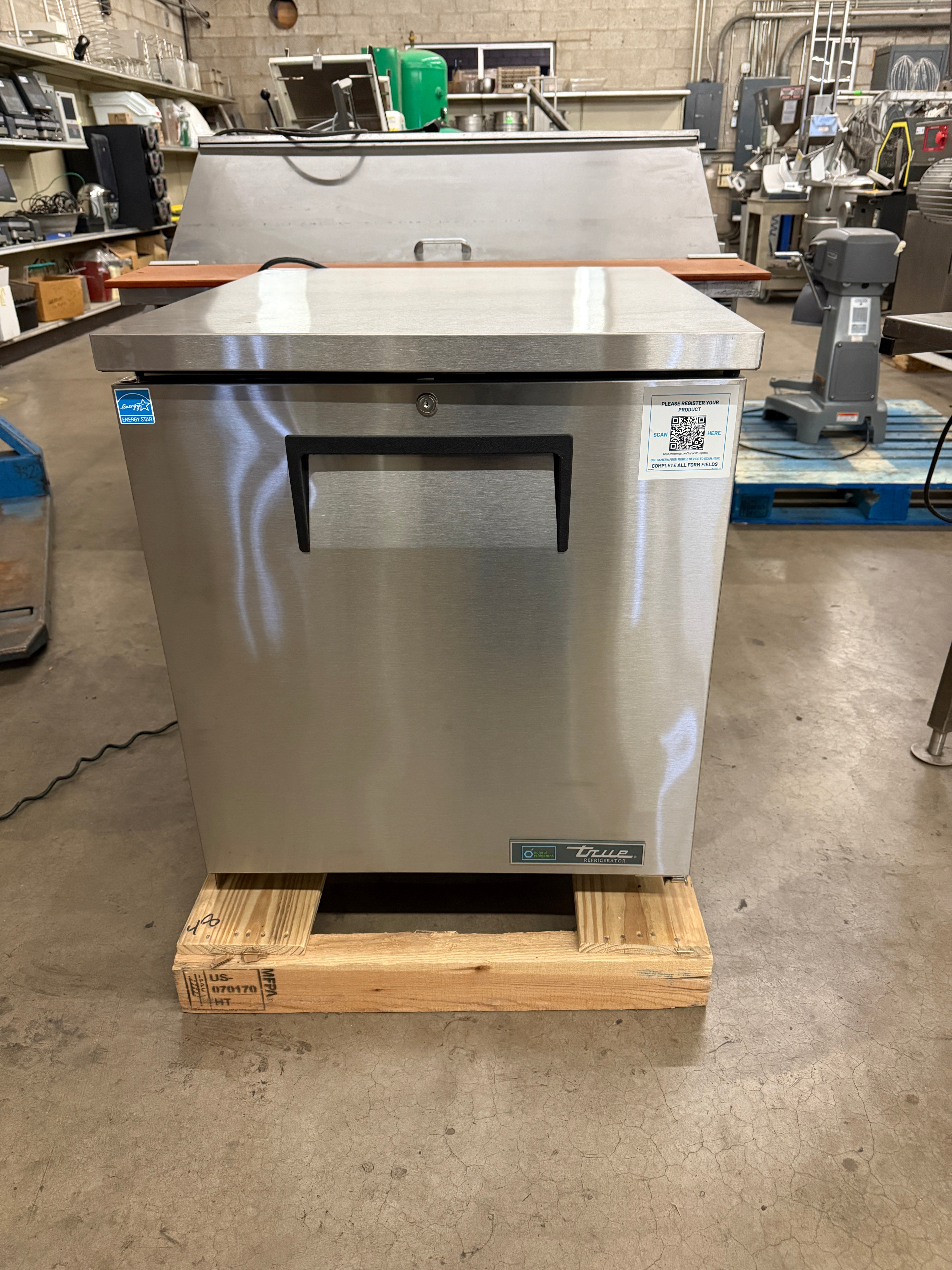 **NEW** Undercounter Refrigerator | True | Model # TUC-27-HC | 115 Volt