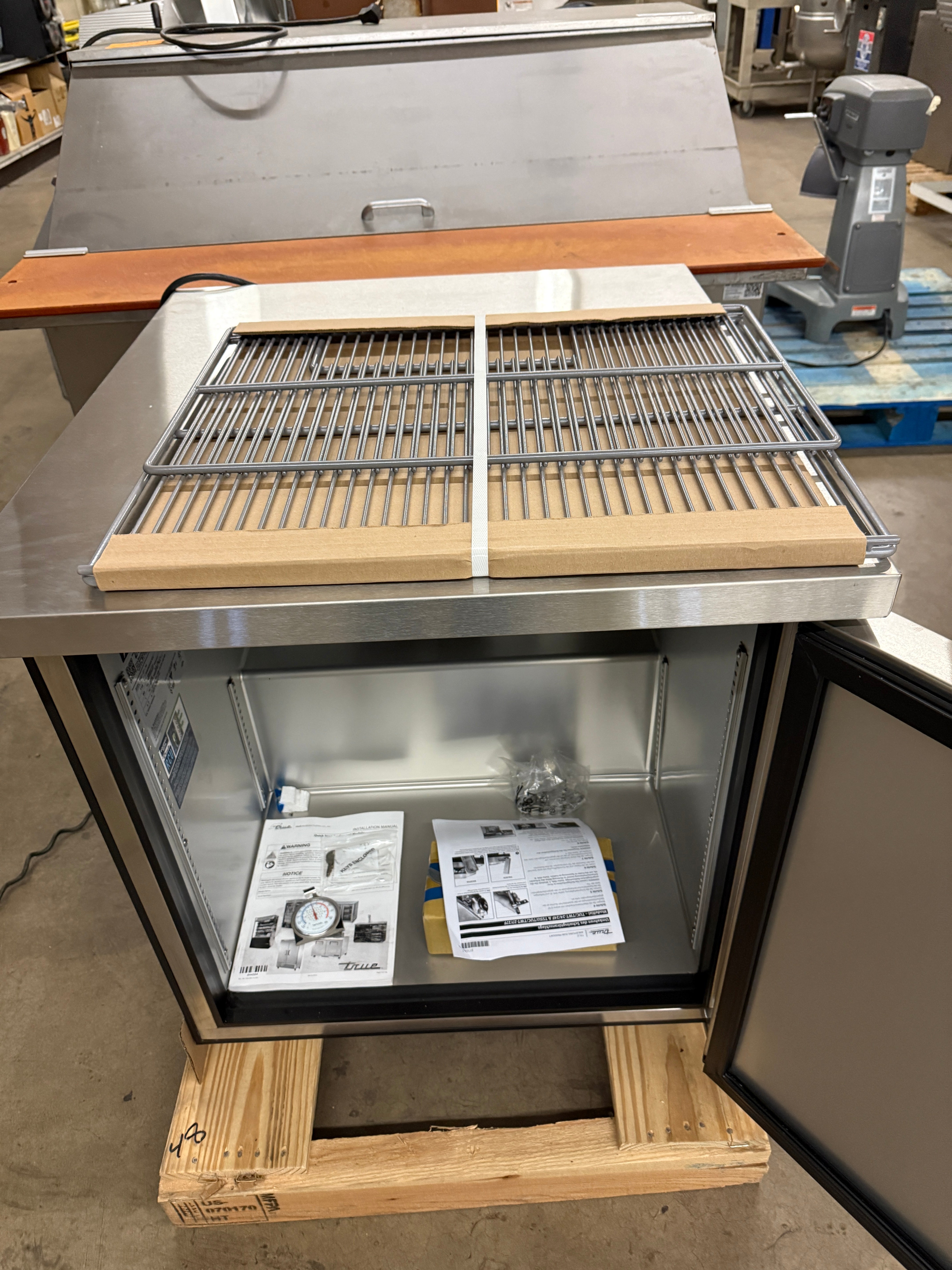 **NEW** Undercounter Refrigerator | True | Model # TUC-27-HC | 115 Volt