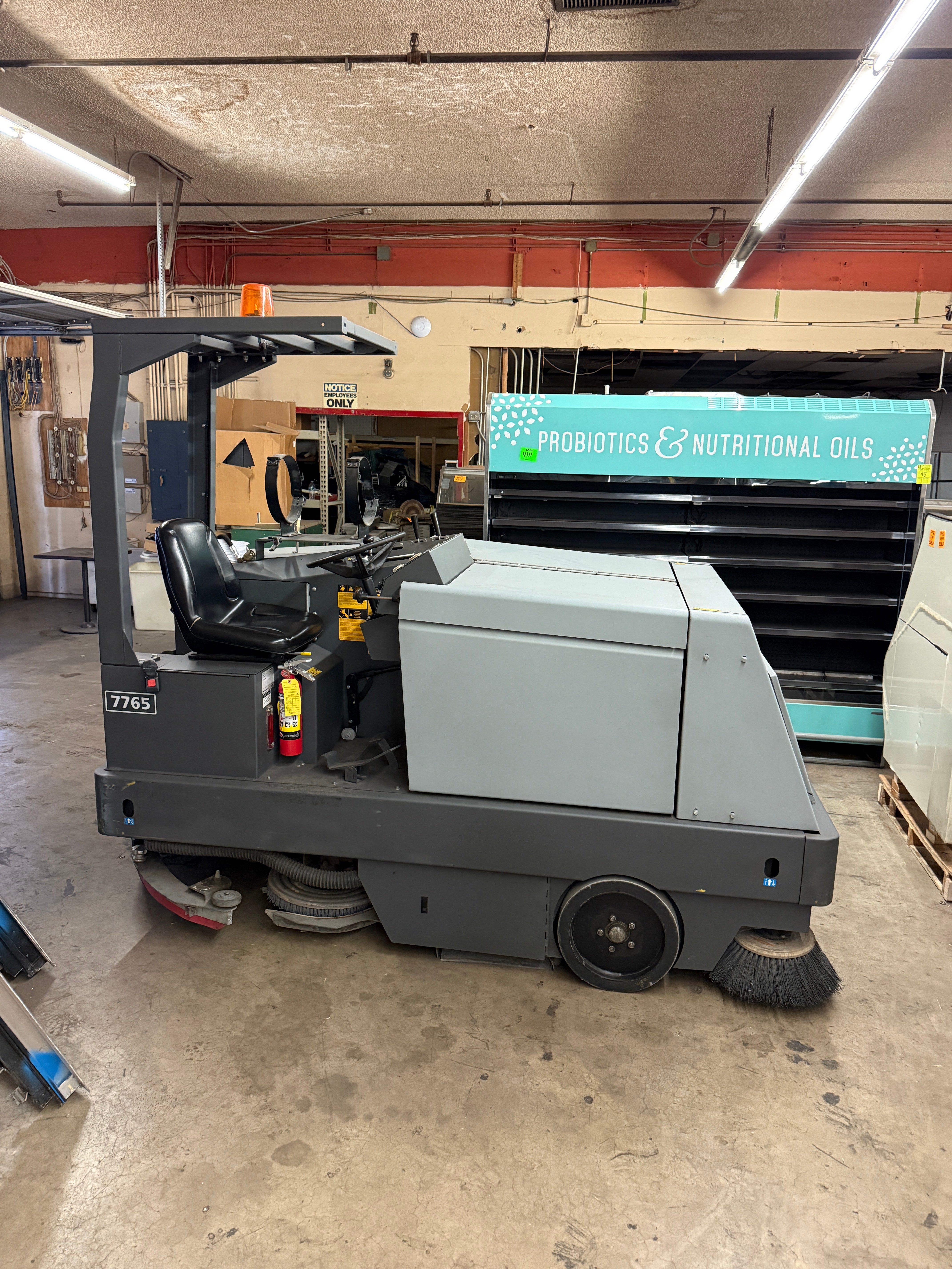 Sweeper Scrubber, American Lincoln