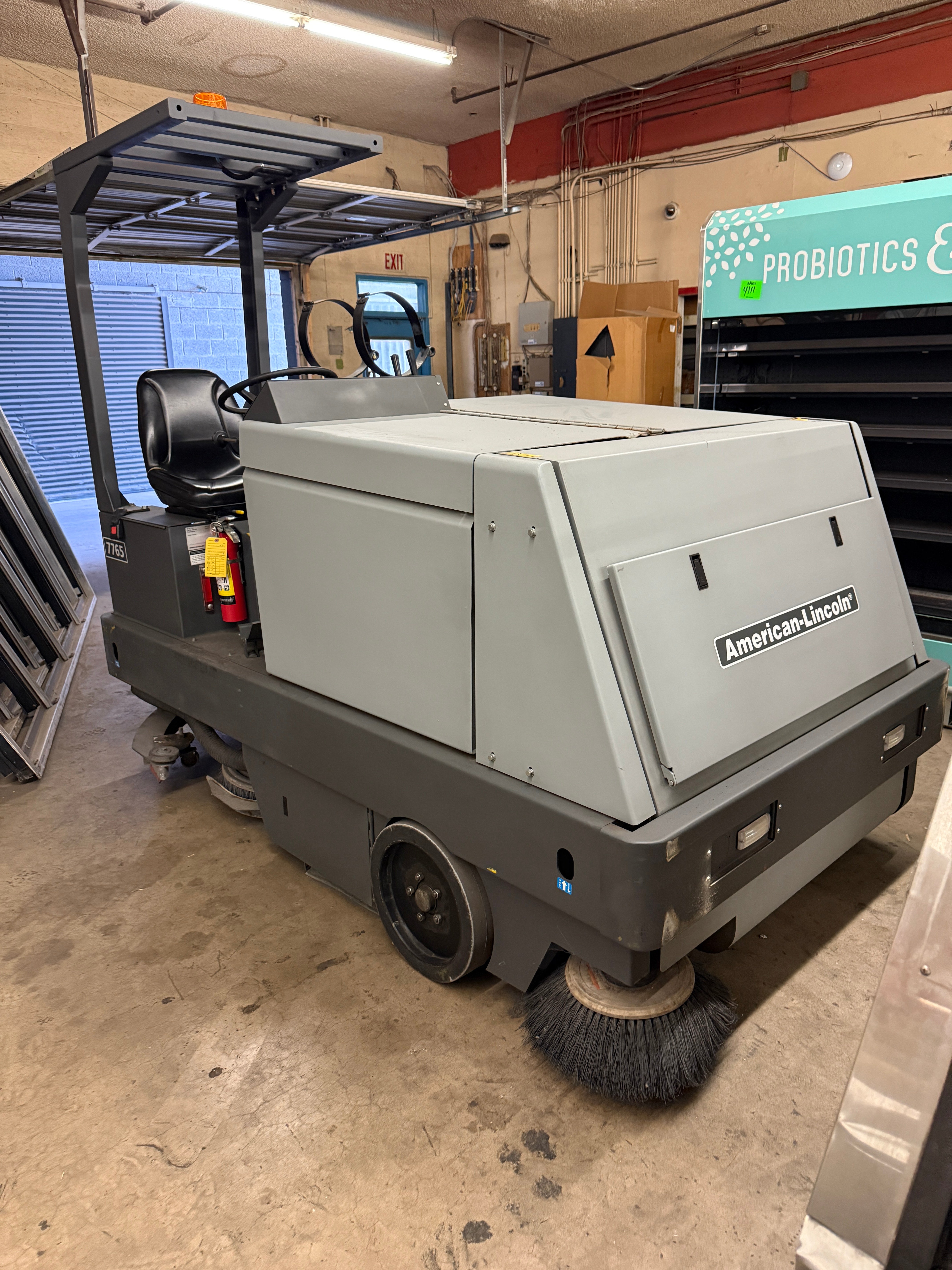 Sweeper / Scrubber | American-Lincoln | Model # 7765 | LPG