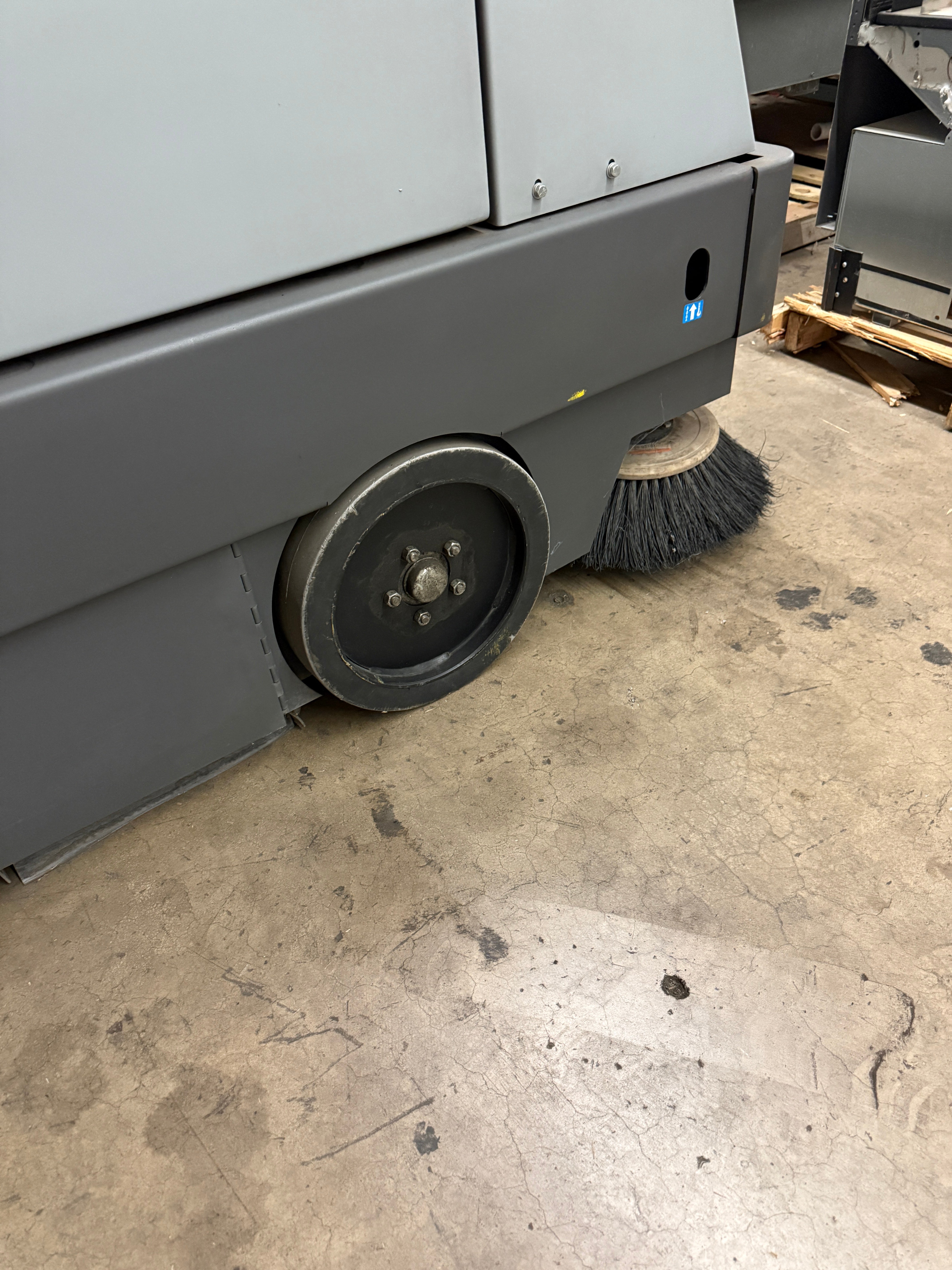 Sweeper / Scrubber | American-Lincoln | Model # 7765 | LPG