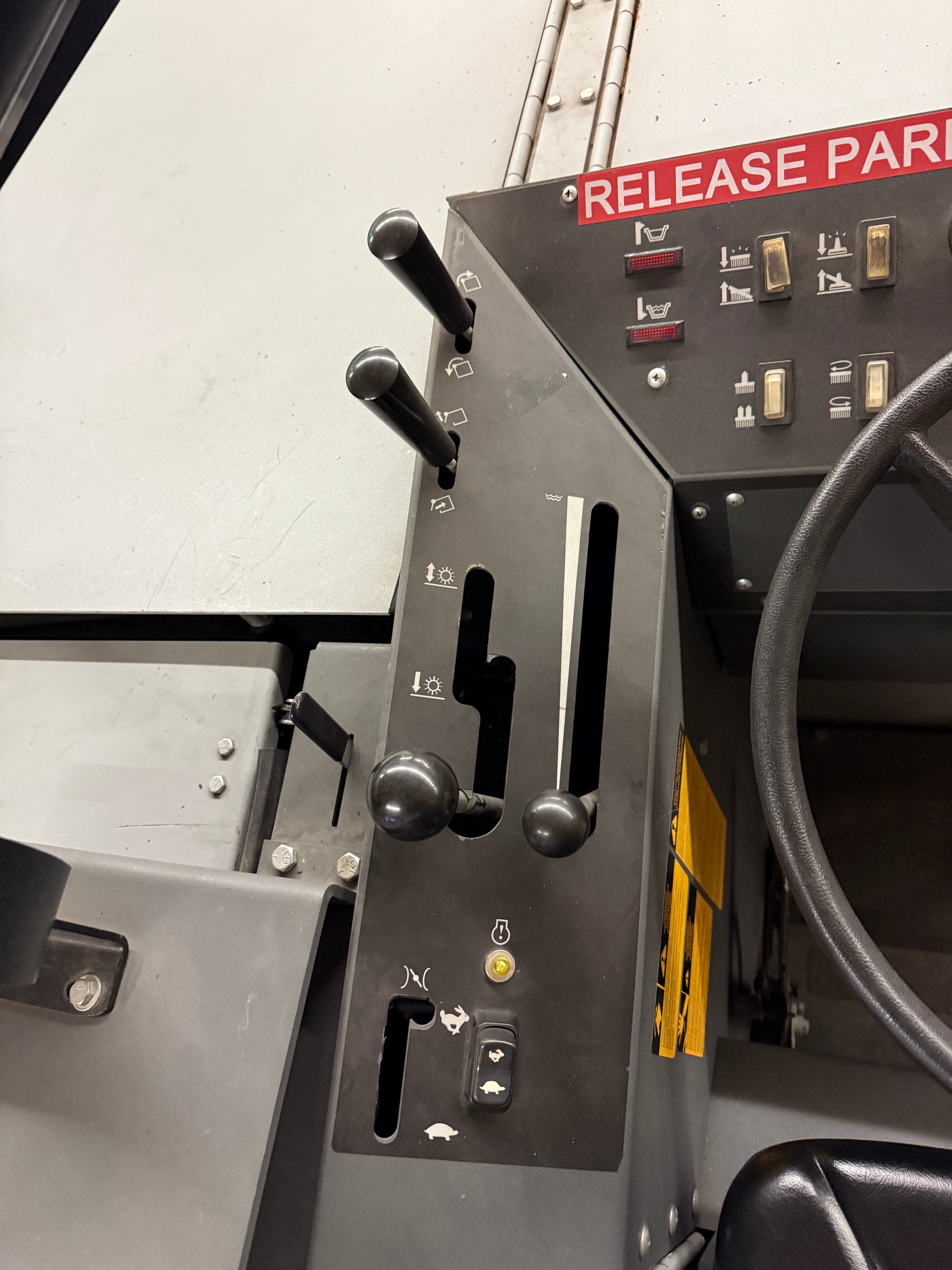 Sweeper / Scrubber | American-Lincoln | Model # 7765 | LPG