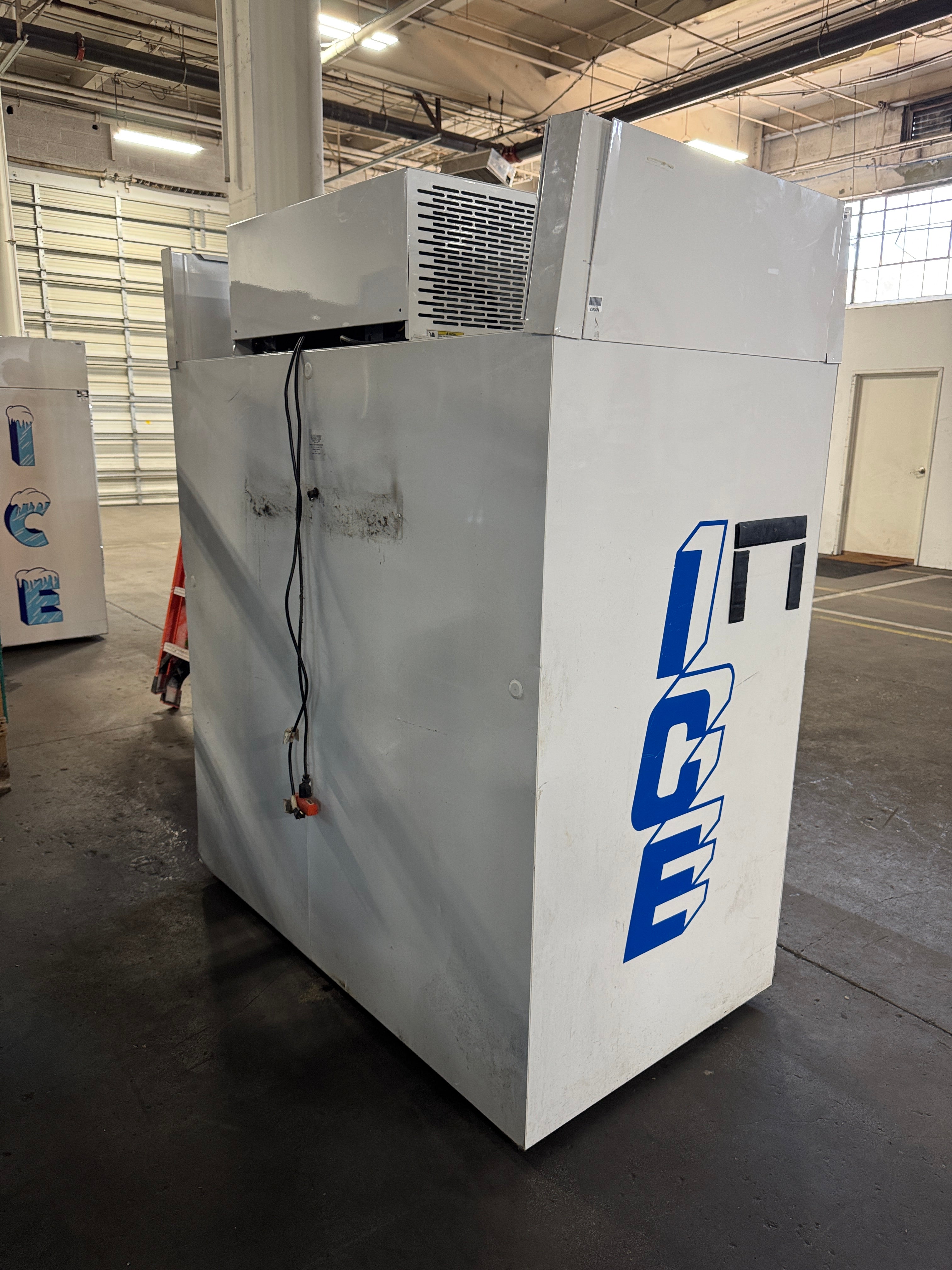 Indoor Ice Merchandiser | LEER | M#S067UAGX | 115V