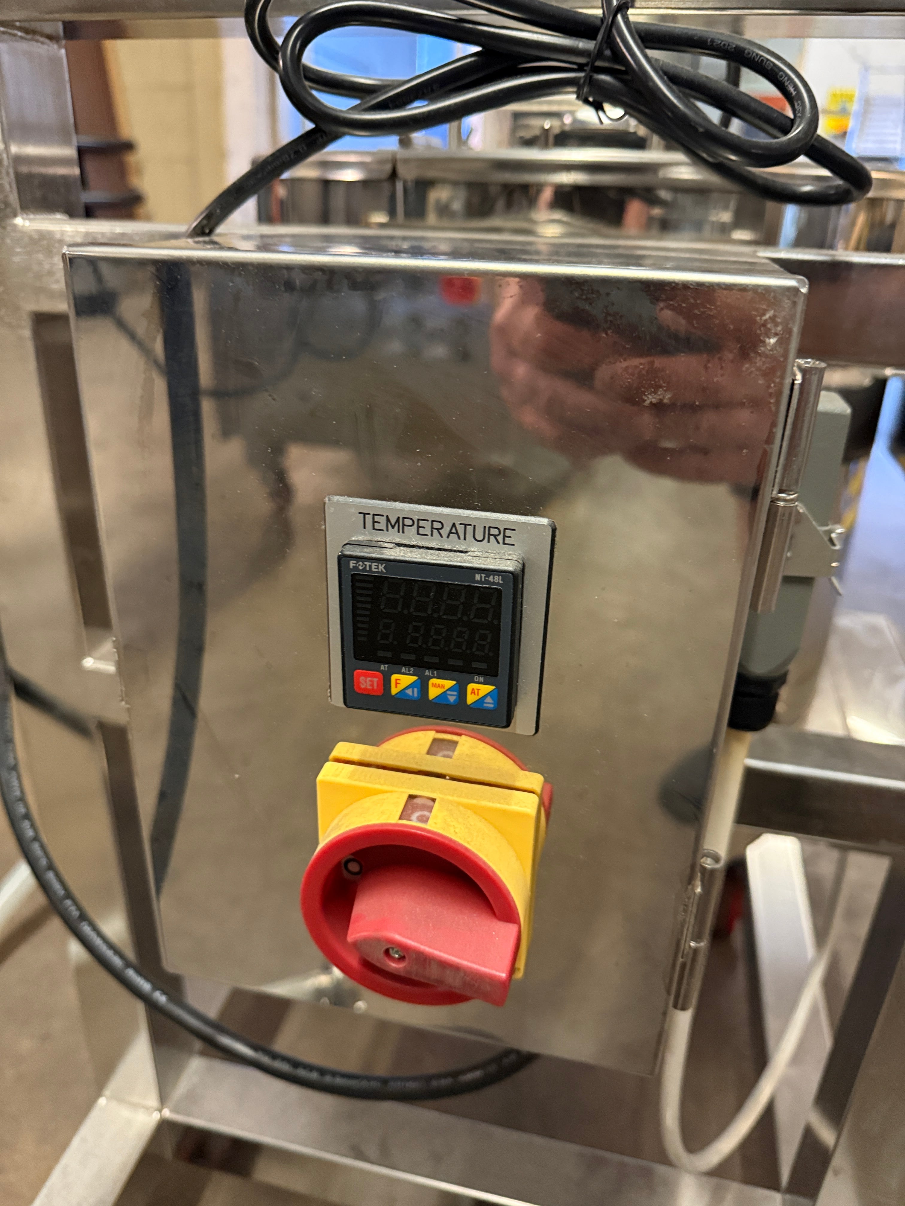 Heated Tank With Agitator | Model 30L | 110 Volt