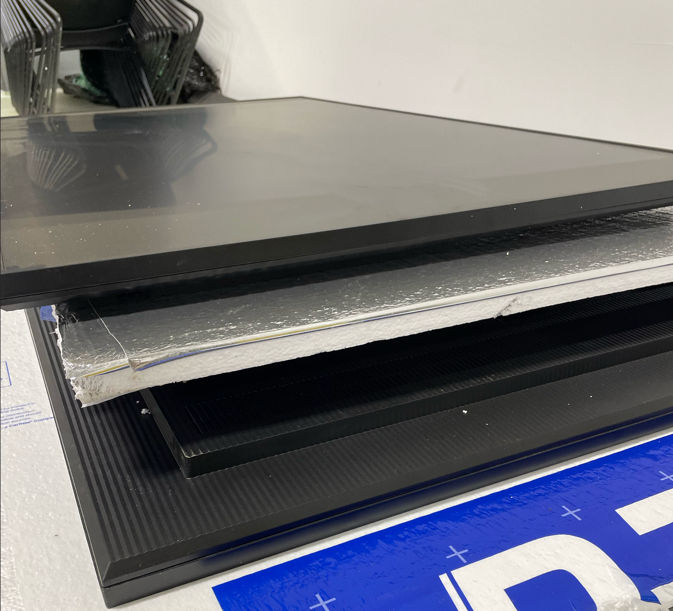 65" Electronic Menu Boards | Samsung | Model # QM65R | AC 100-240 V (50/60 Hz)