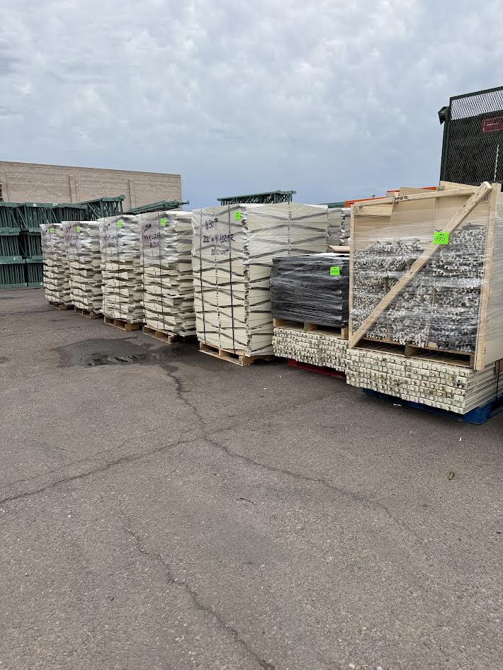 Lozier Platinum Gondola Shelving (USED) | 720 Linear Feet