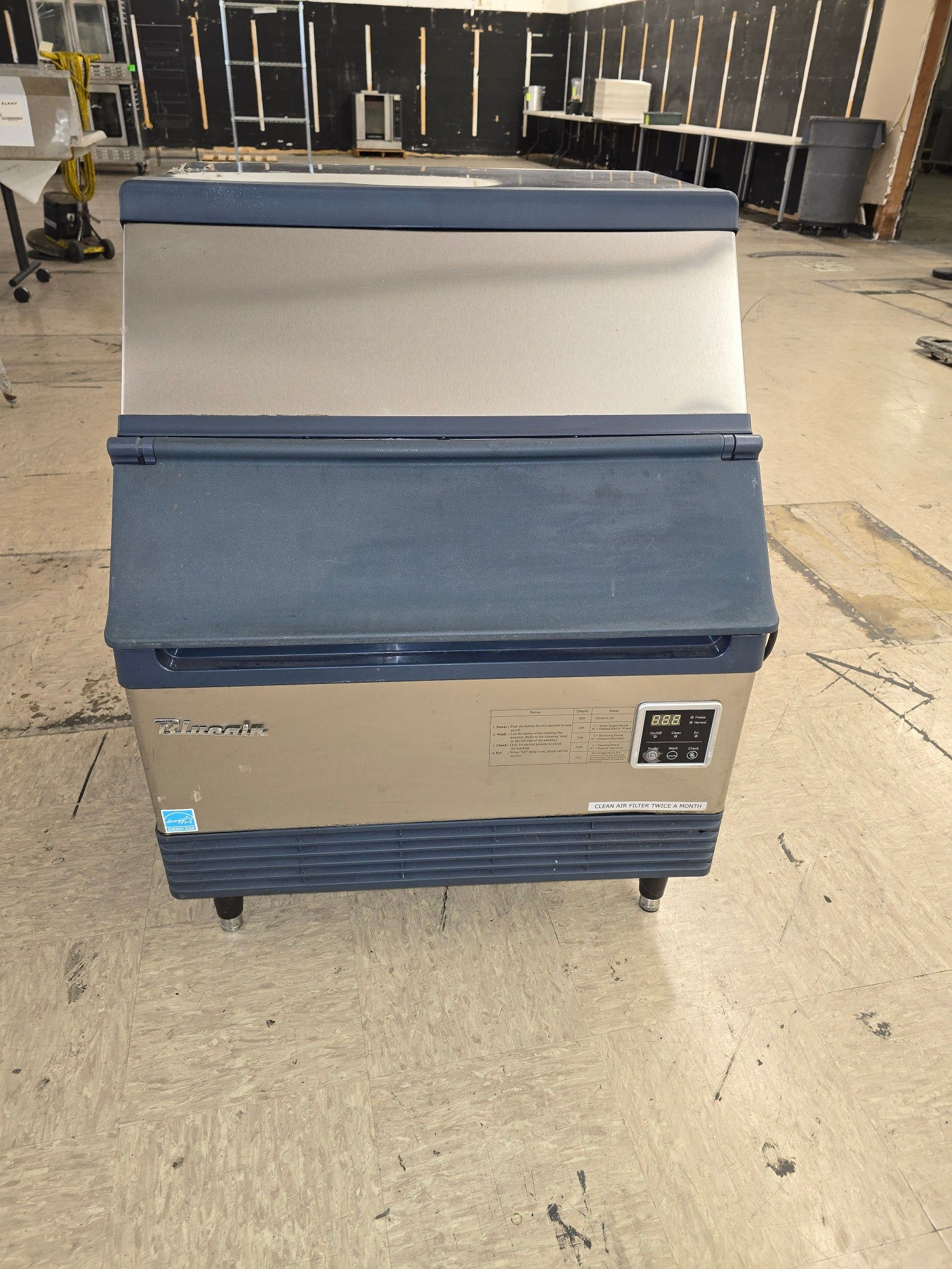 Ice Maker, Blue Air