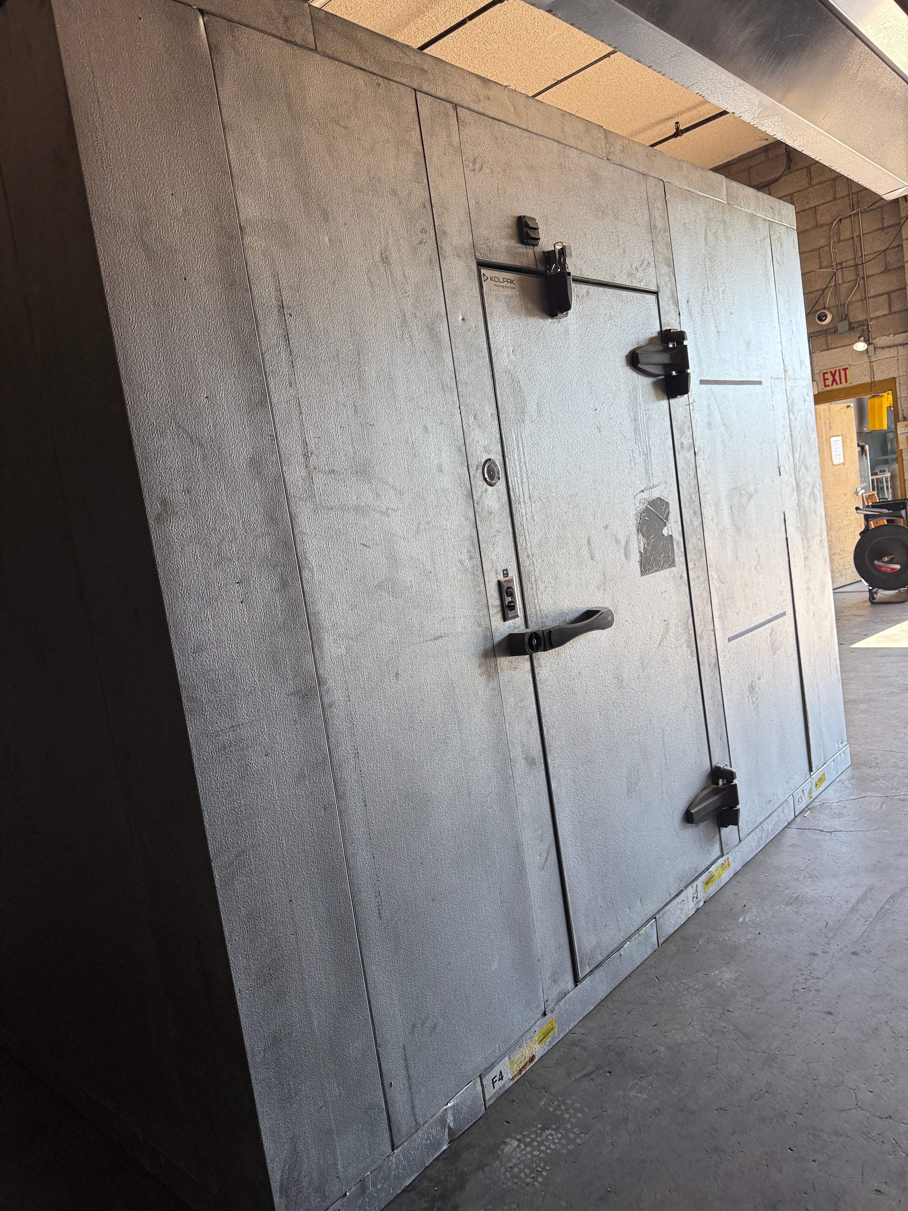 Self Contained Walk in Freezer | Kolpak | Model # PF194T3 | 208-230 Volt