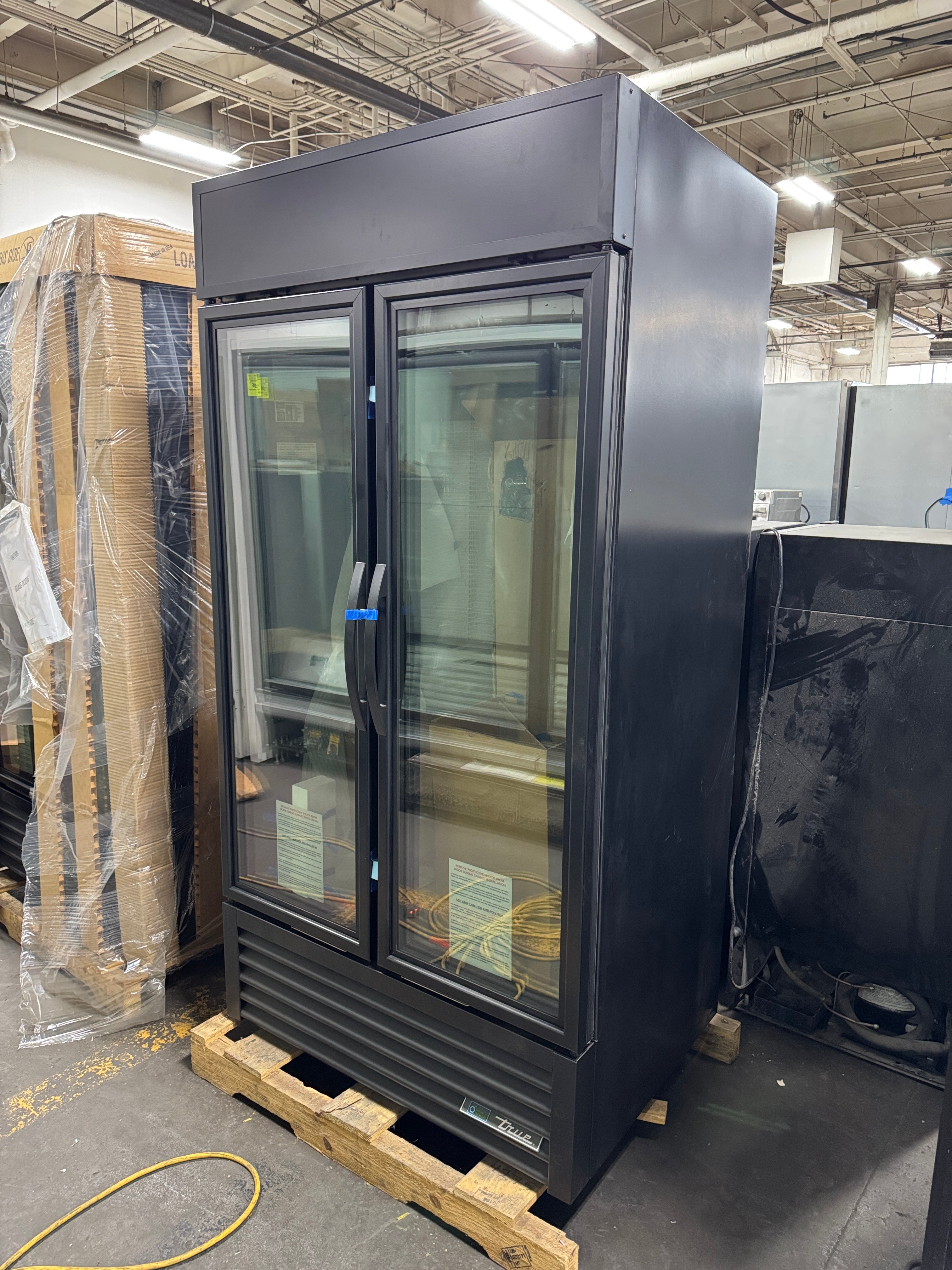 *NEW* Glass Door Merchandiser Freezer | True | M# GDM-35F-HC ~ TSL01 | 115v