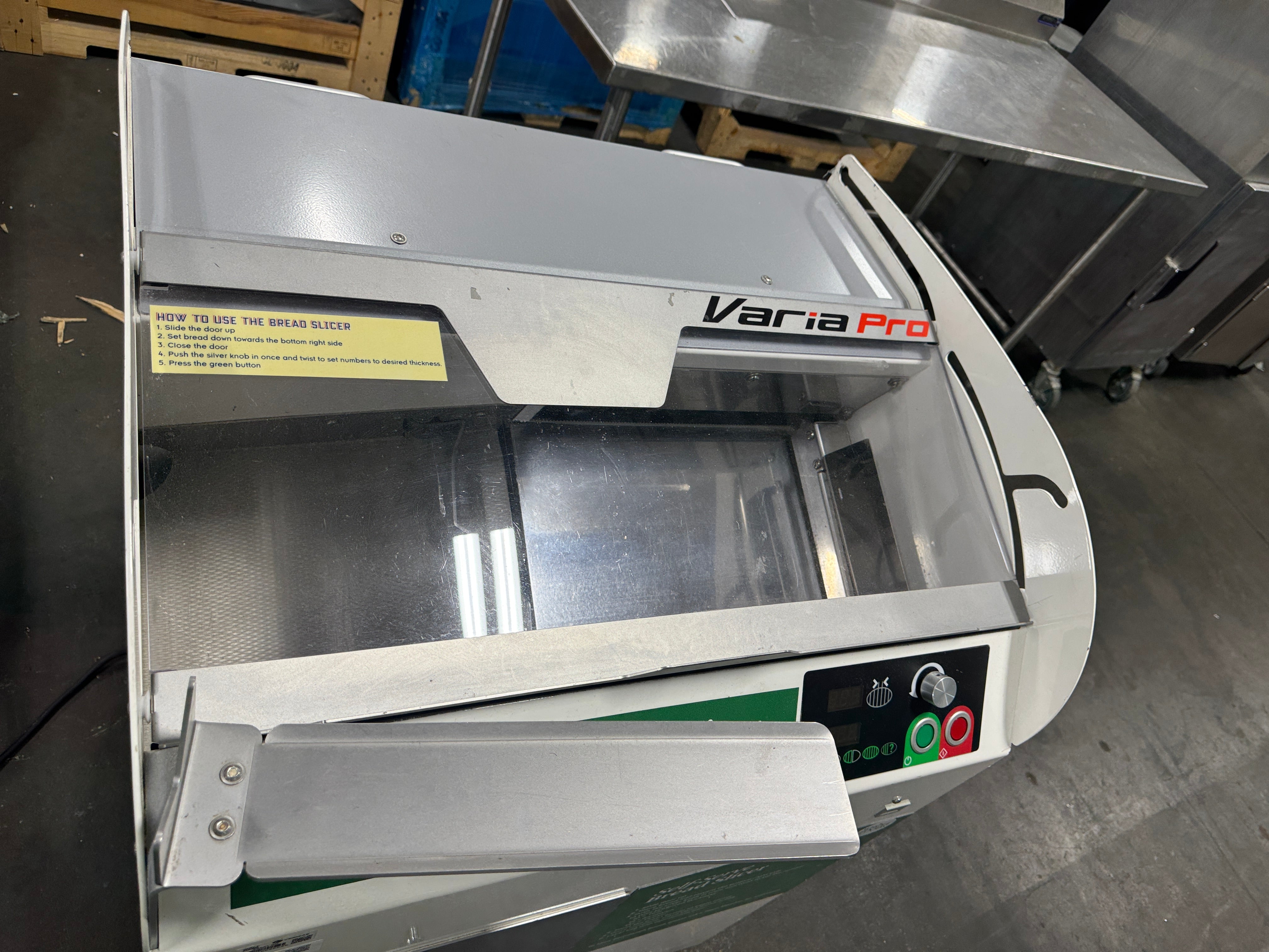 Varia Pro Bread & Roll Slicer | JAC | M# VPL 770 | 230V 3Ph