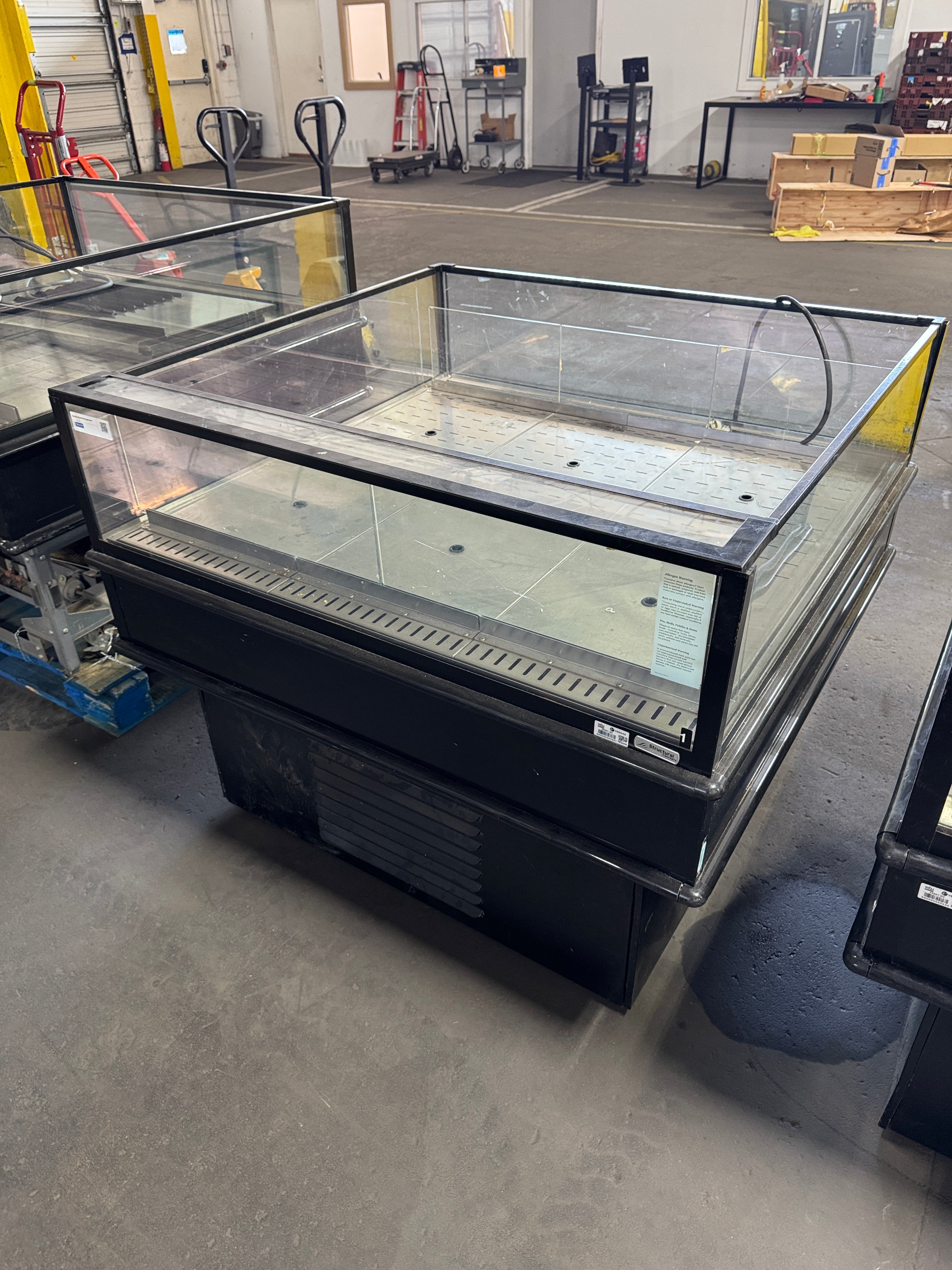 Refrigerated Mobile Island Merchandiser | Structural Concepts Oasis | Model # M144RF | 120 Volt