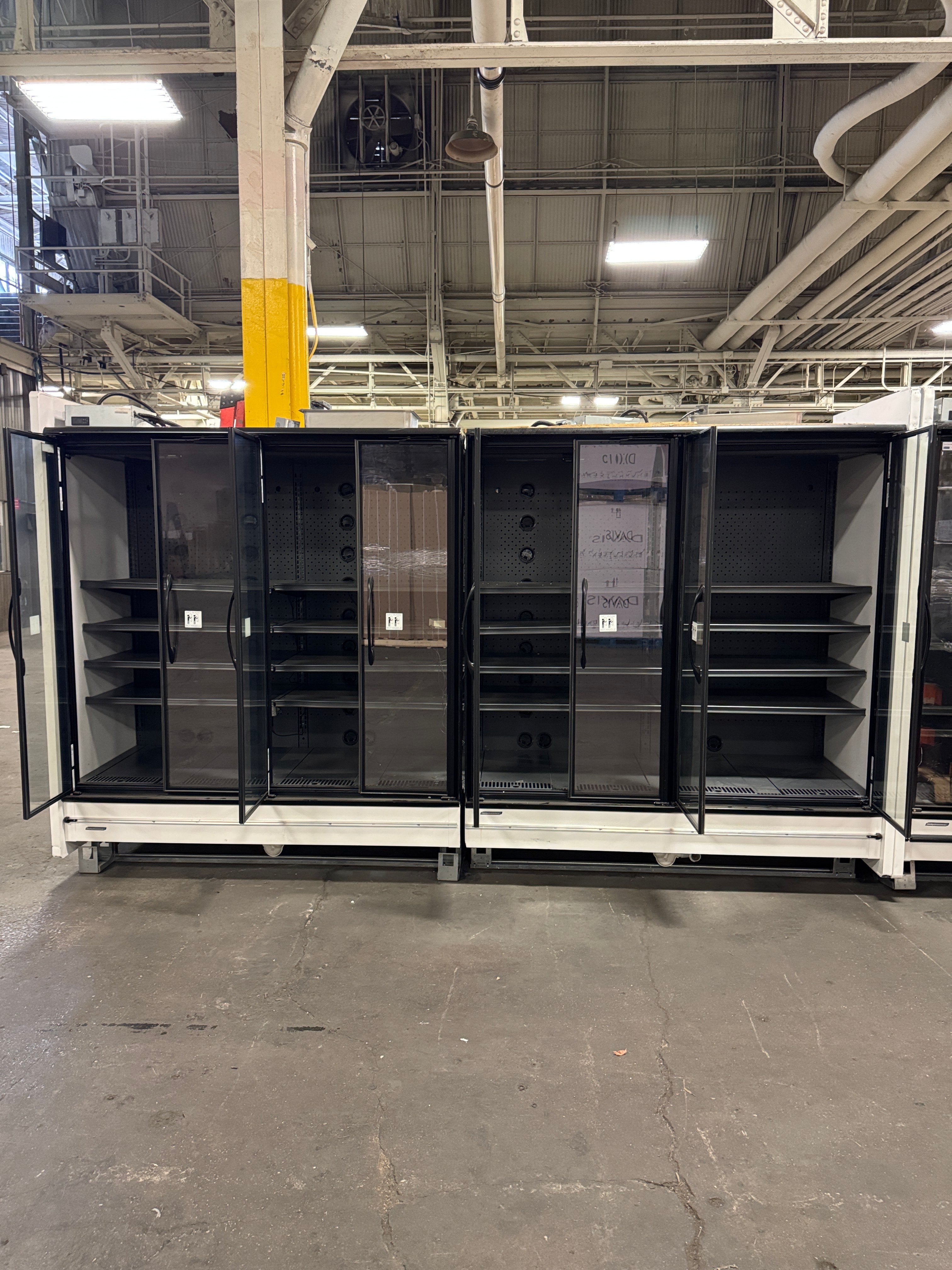 Refrigerator / Freezer | Hillphoenix | Model # ONRBA6 | 208 Volt