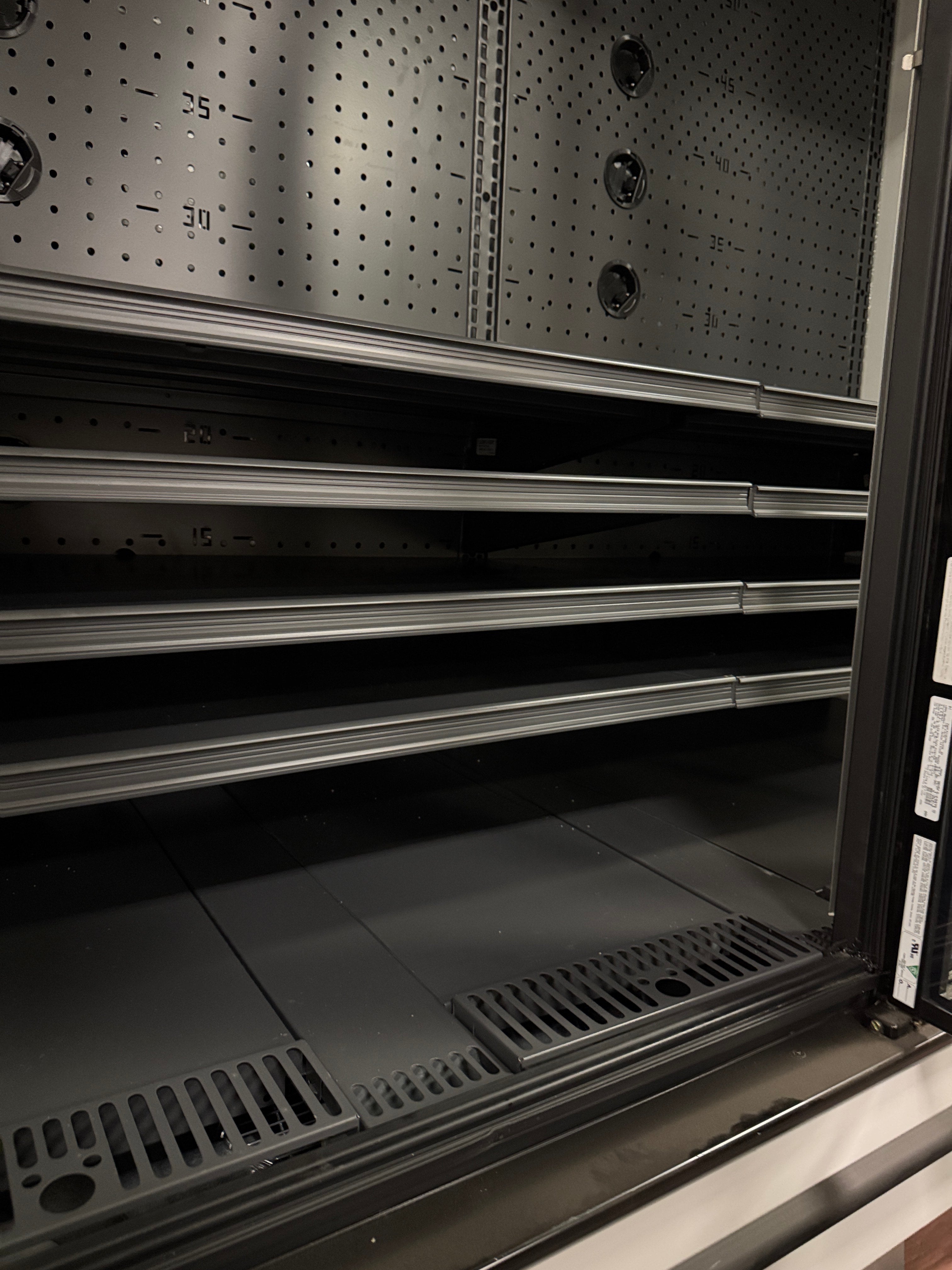Refrigerator / Freezer | Hillphoenix | Model # ONRBA6 | 208 Volt