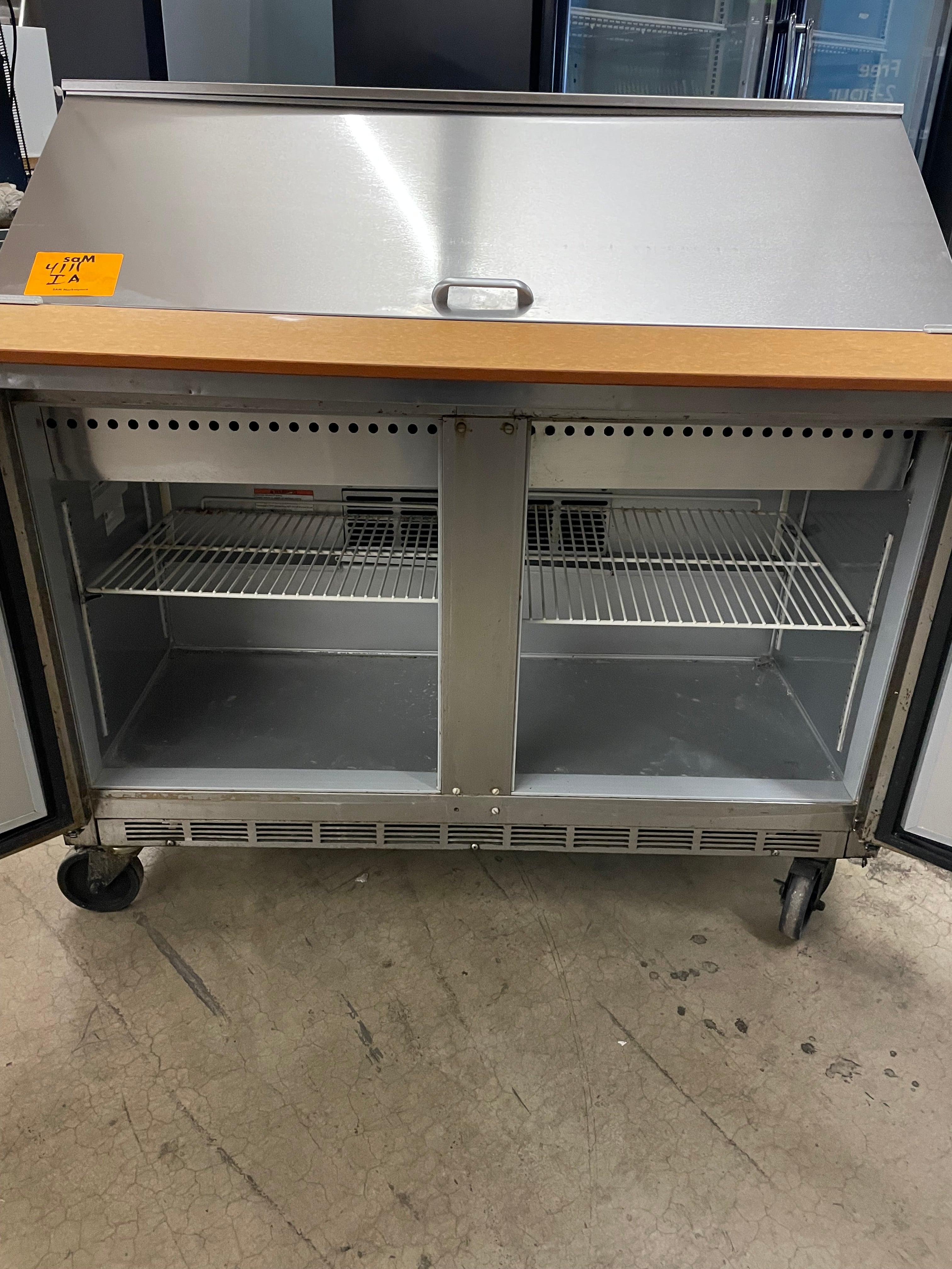 Sandwich Prep Table (48 inches) | Beverage-Air | Model SPE48-18M |115 Volt