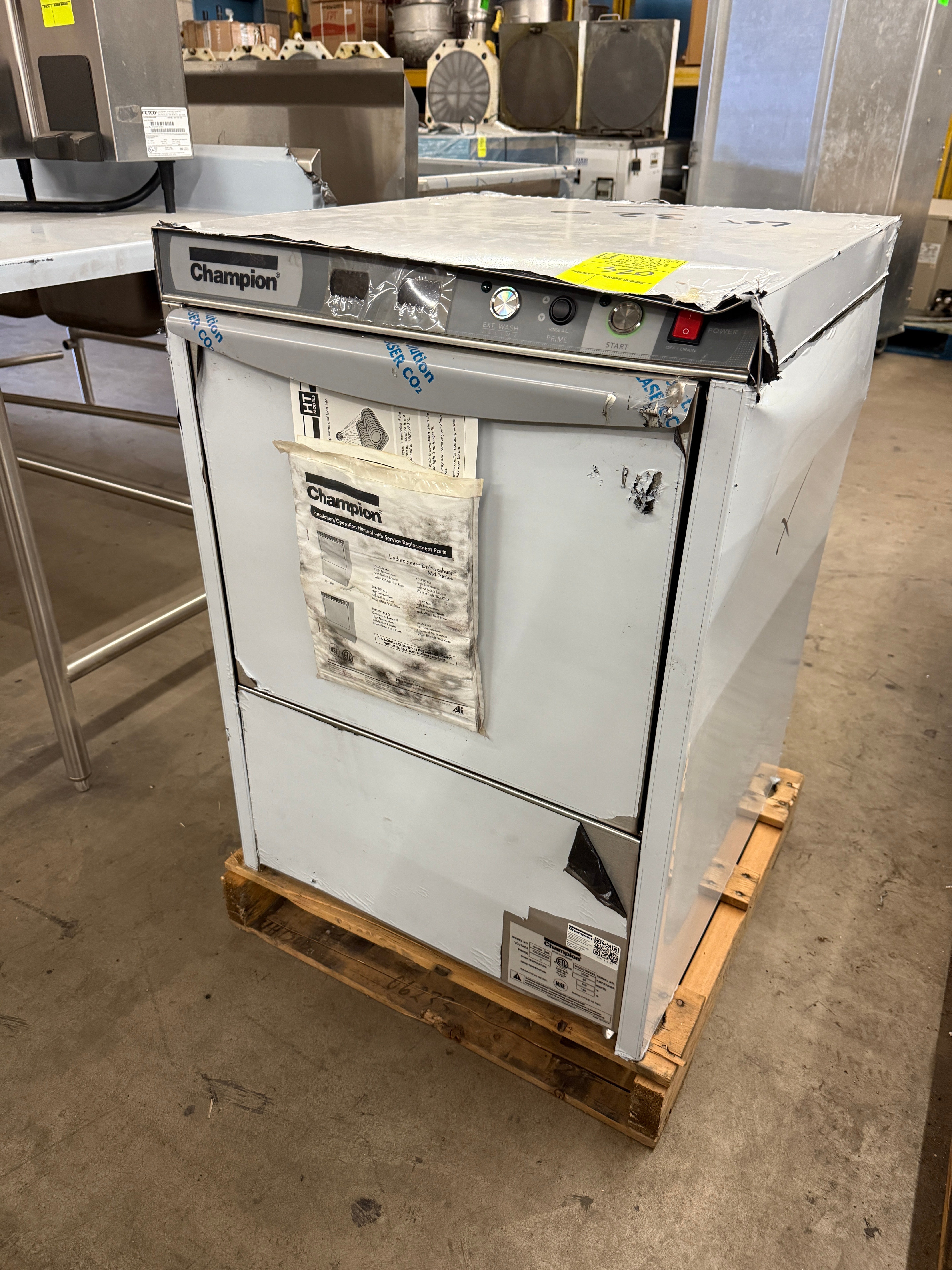 **NEW** Dishwasher | Champion | Model # UH130B | 240 Volts