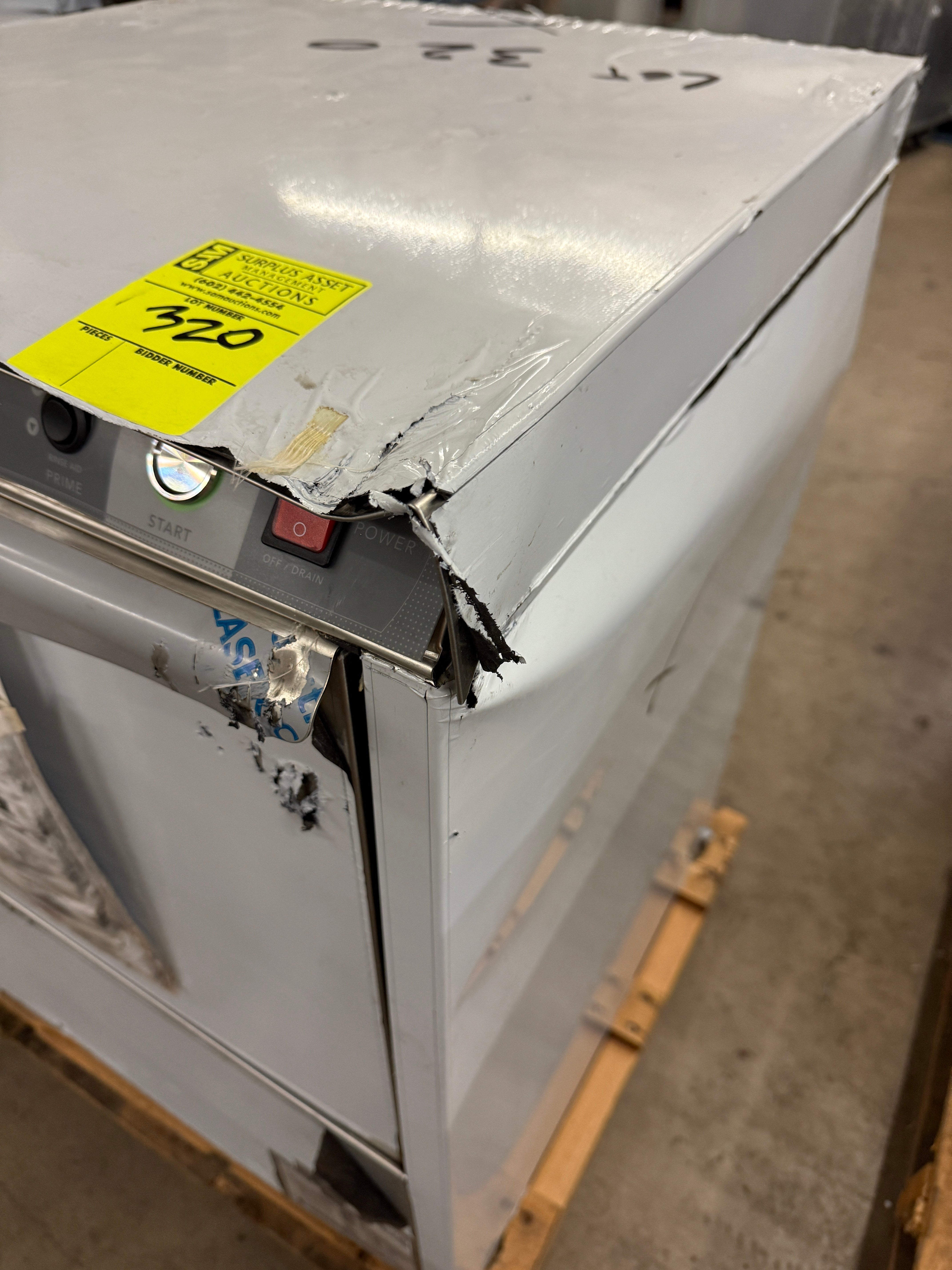 **NEW** Dishwasher | Champion | Model # UH130B | 240 Volts