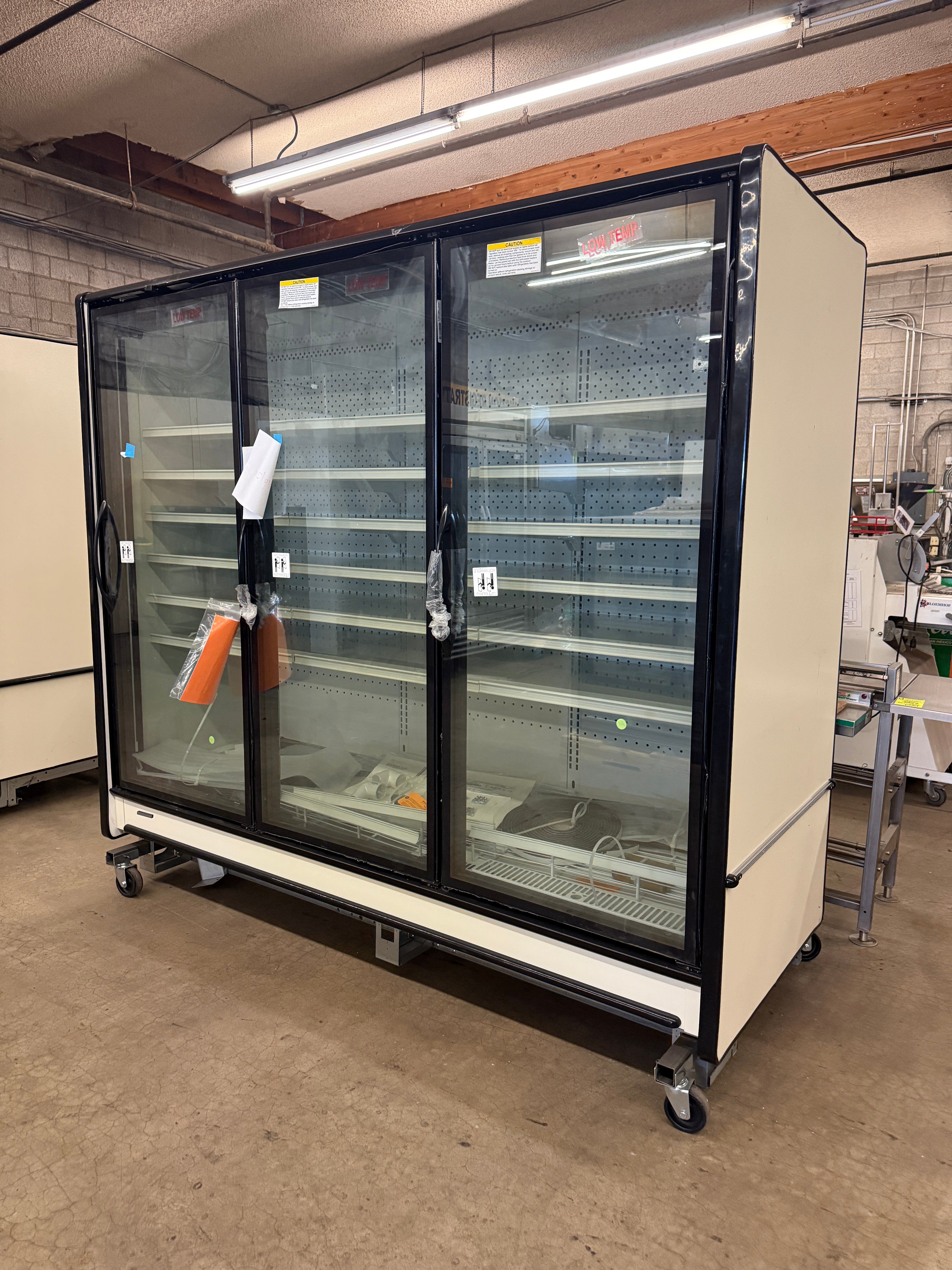 Low Temp Remote Cooled Merchandiser 2024 (NEW) | Hillphoenix | Model # JNRZH3 |  240 Volt Single Phase