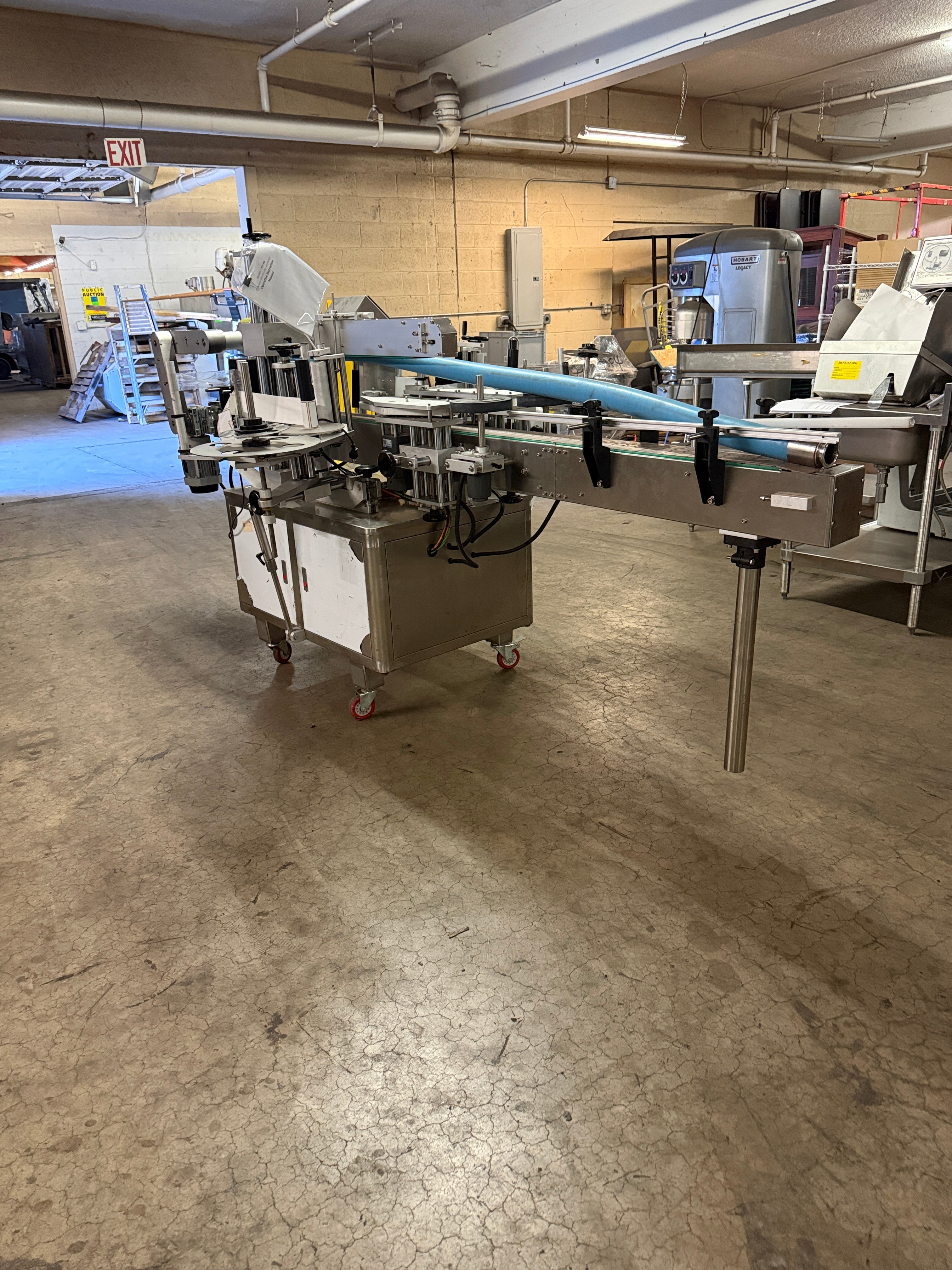 Automatic Bottle Labeling Machine