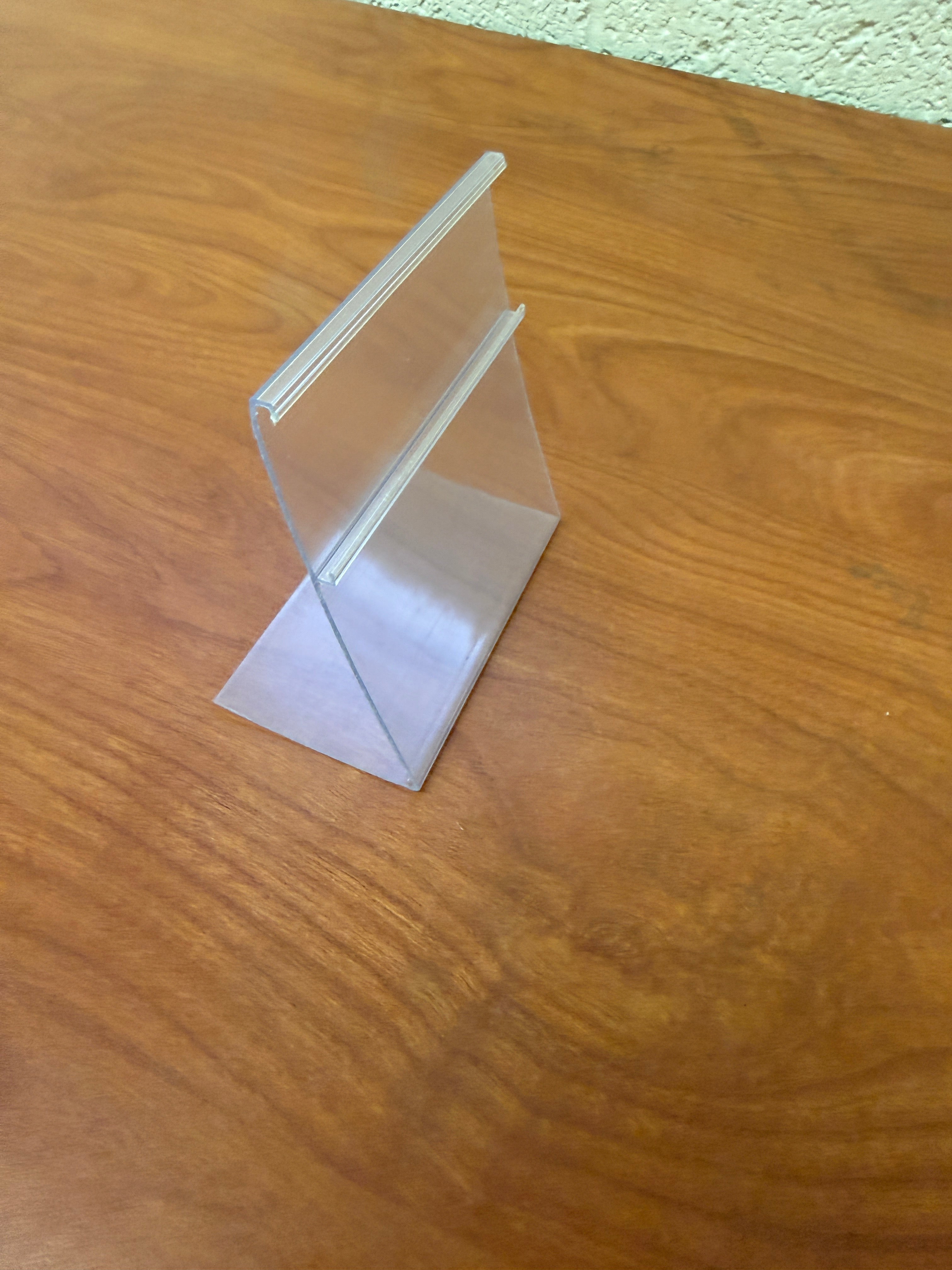 4.2" Clear Plastic Easel Stand