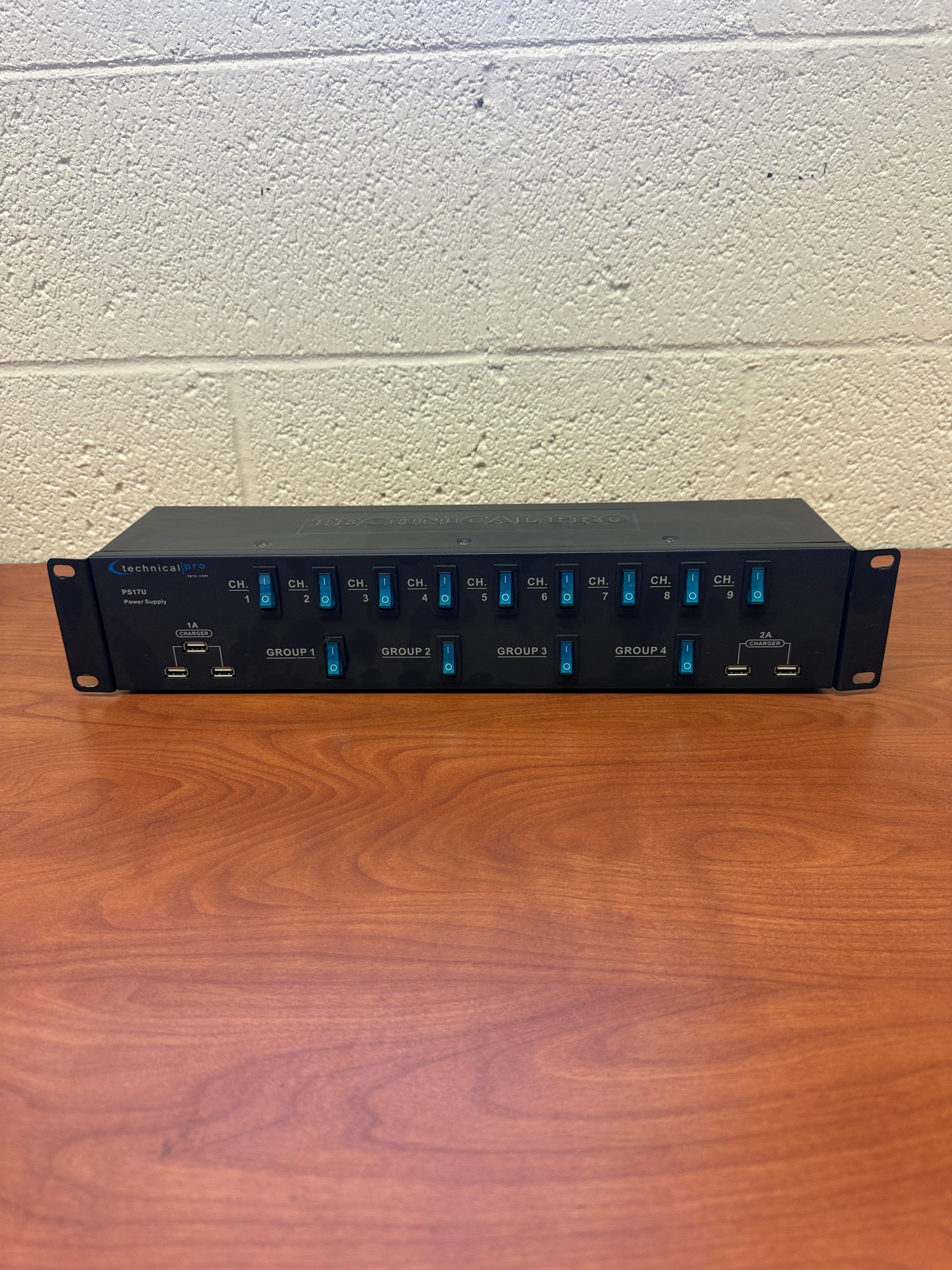 17 Outlet Power Supply