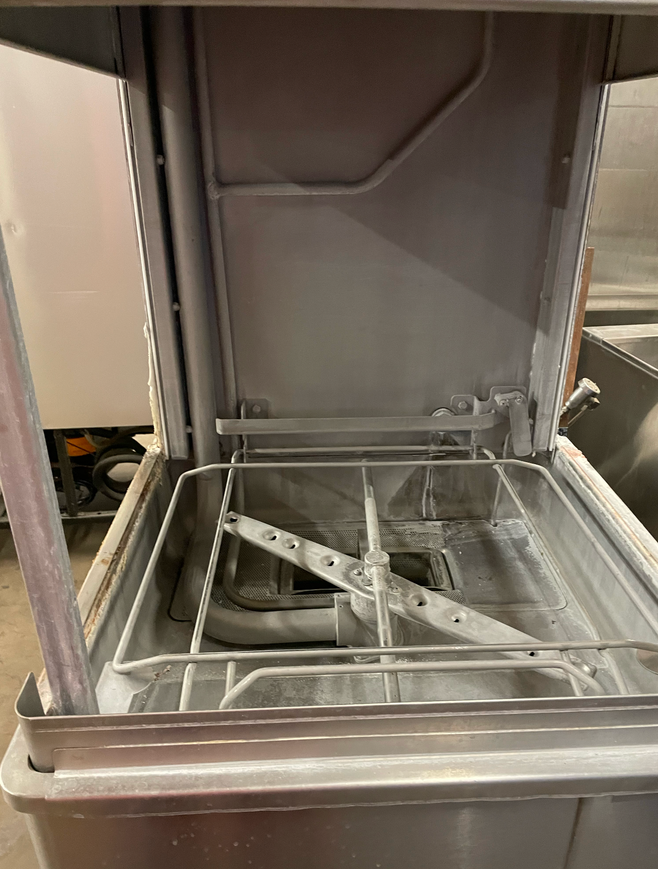 Dishwasher | Hobart | Model # AM15T | 240 Volt