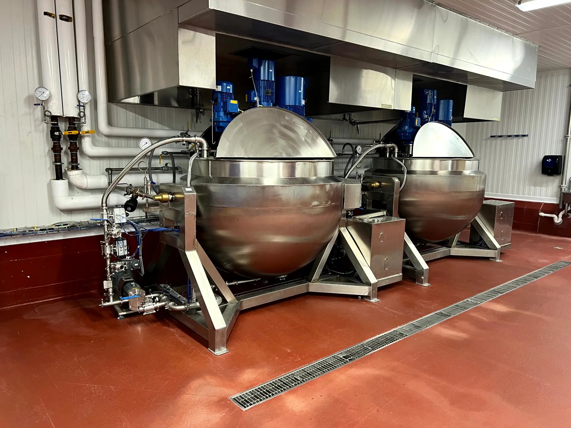 Kettle System, 300 Gallons Each