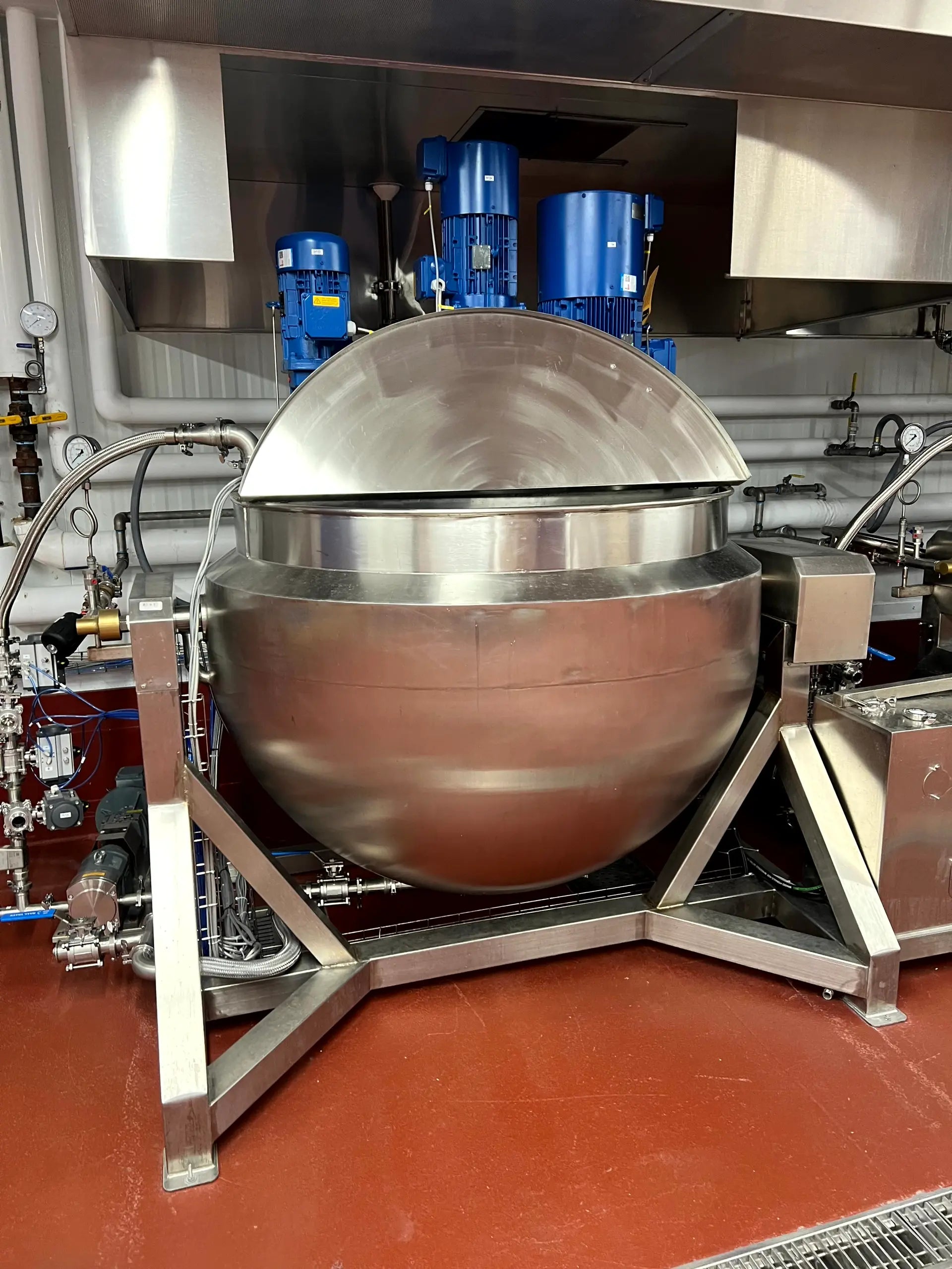 Kettle System, 300 Gallons Each